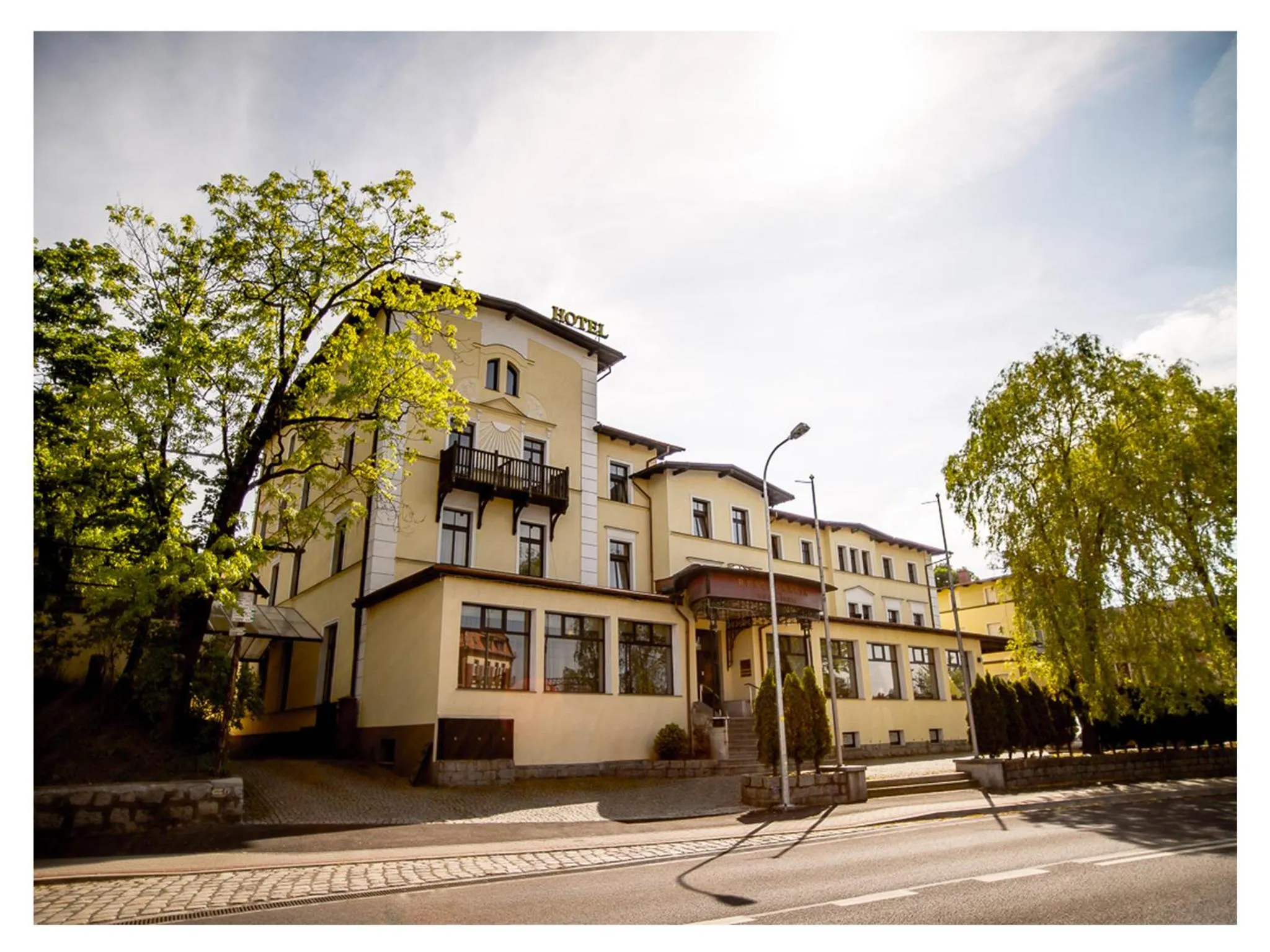 Property building in Hotel Fenix