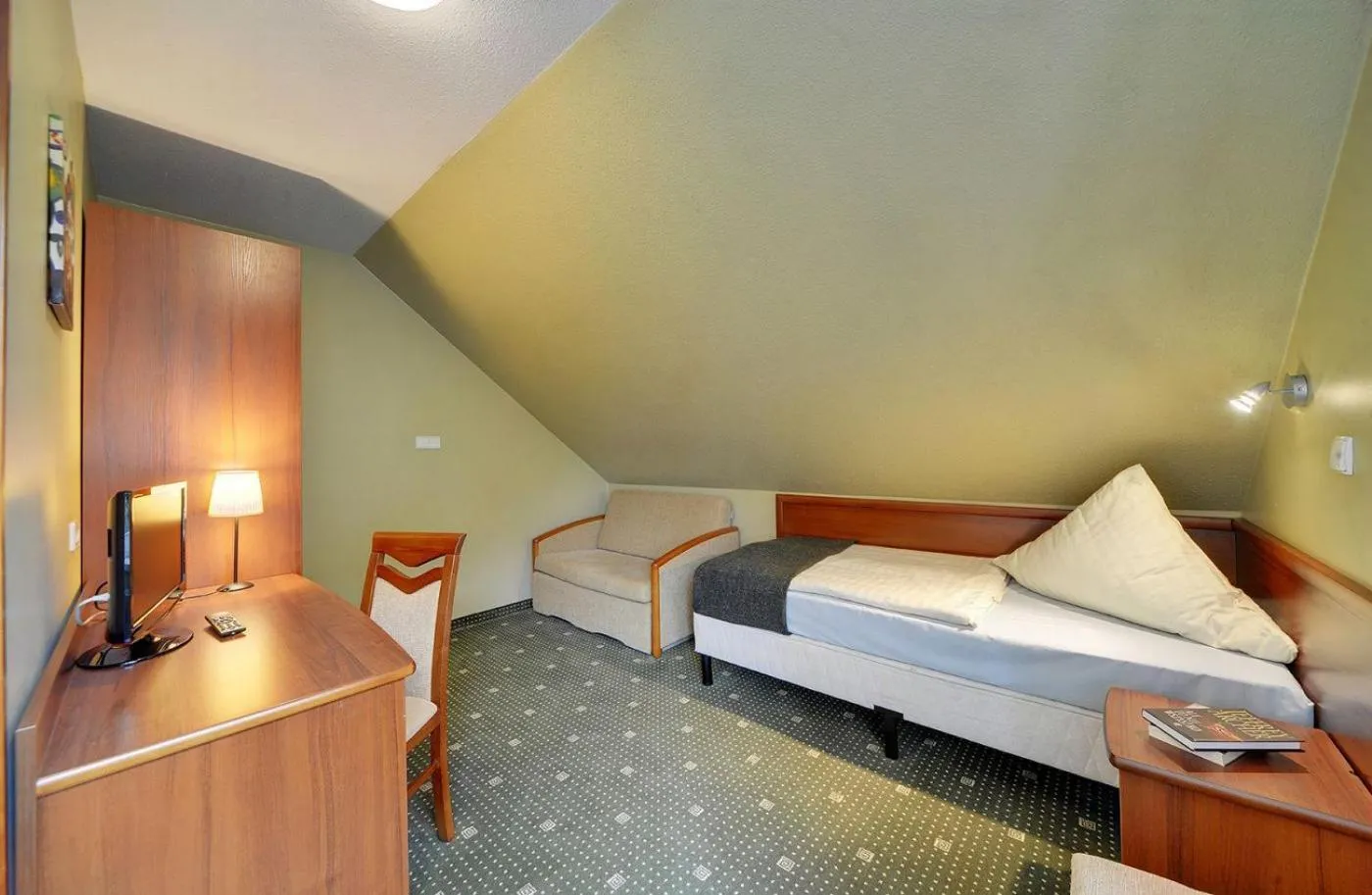 Bed in Hotel Belweder - przy hotelu Golebiewski