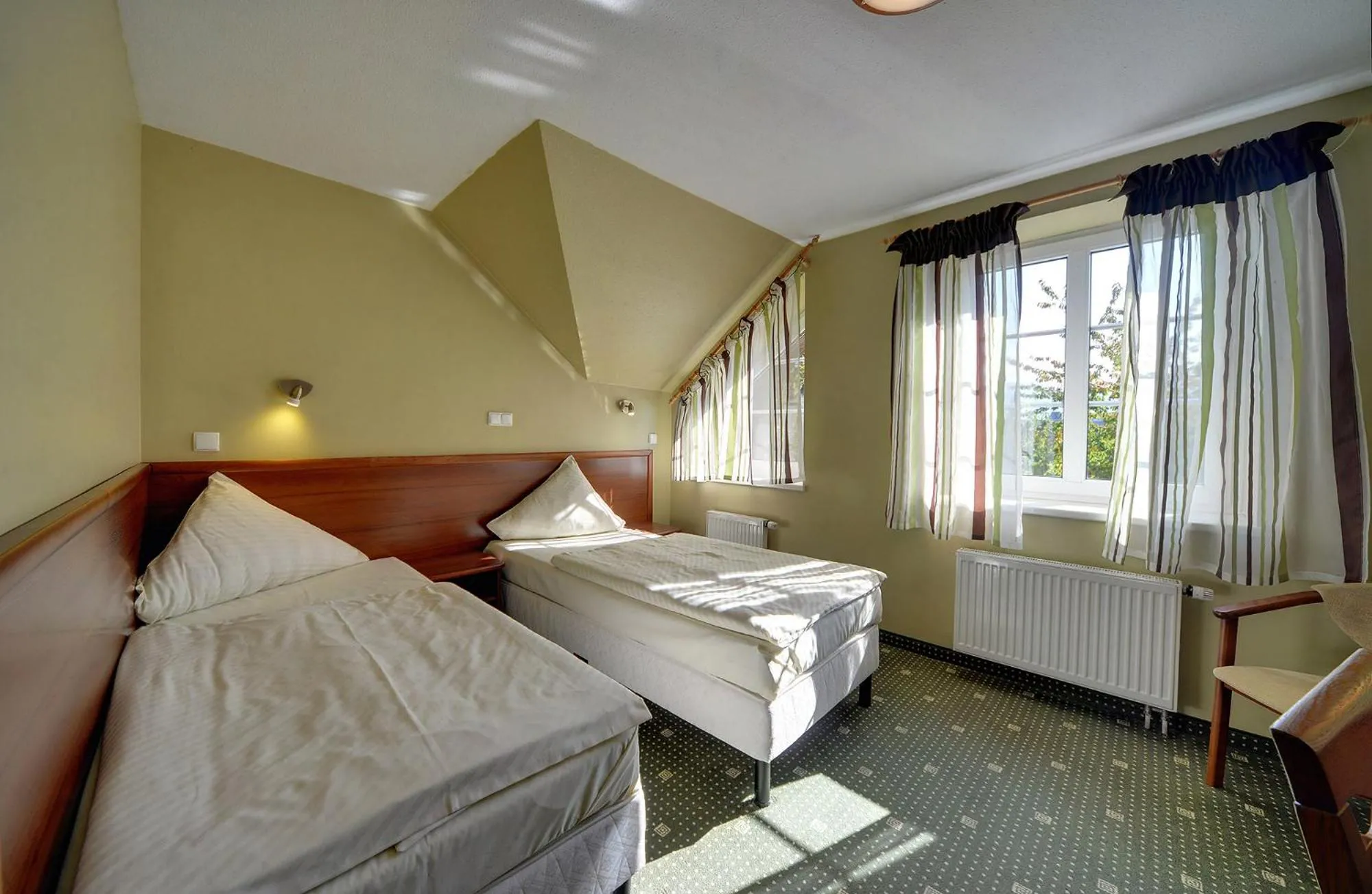 Bed in Hotel Belweder - przy hotelu Golebiewski