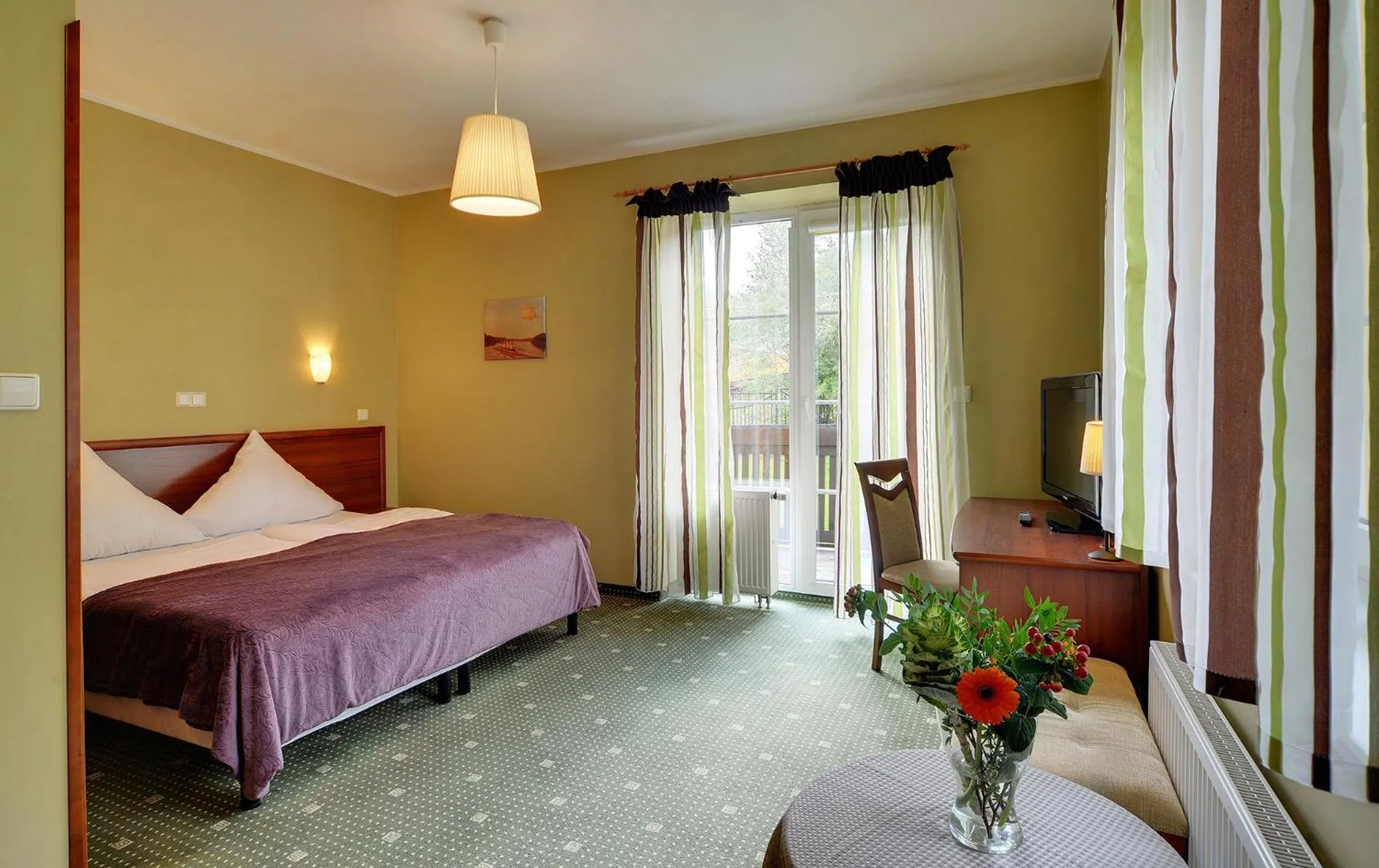Bed in Hotel Belweder - przy hotelu Golebiewski