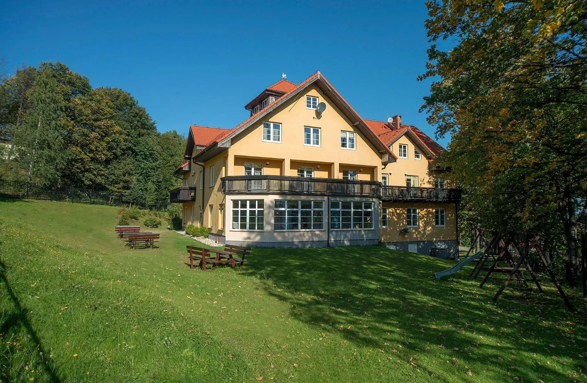 Hotel Belweder - przy hotelu Golebiewski