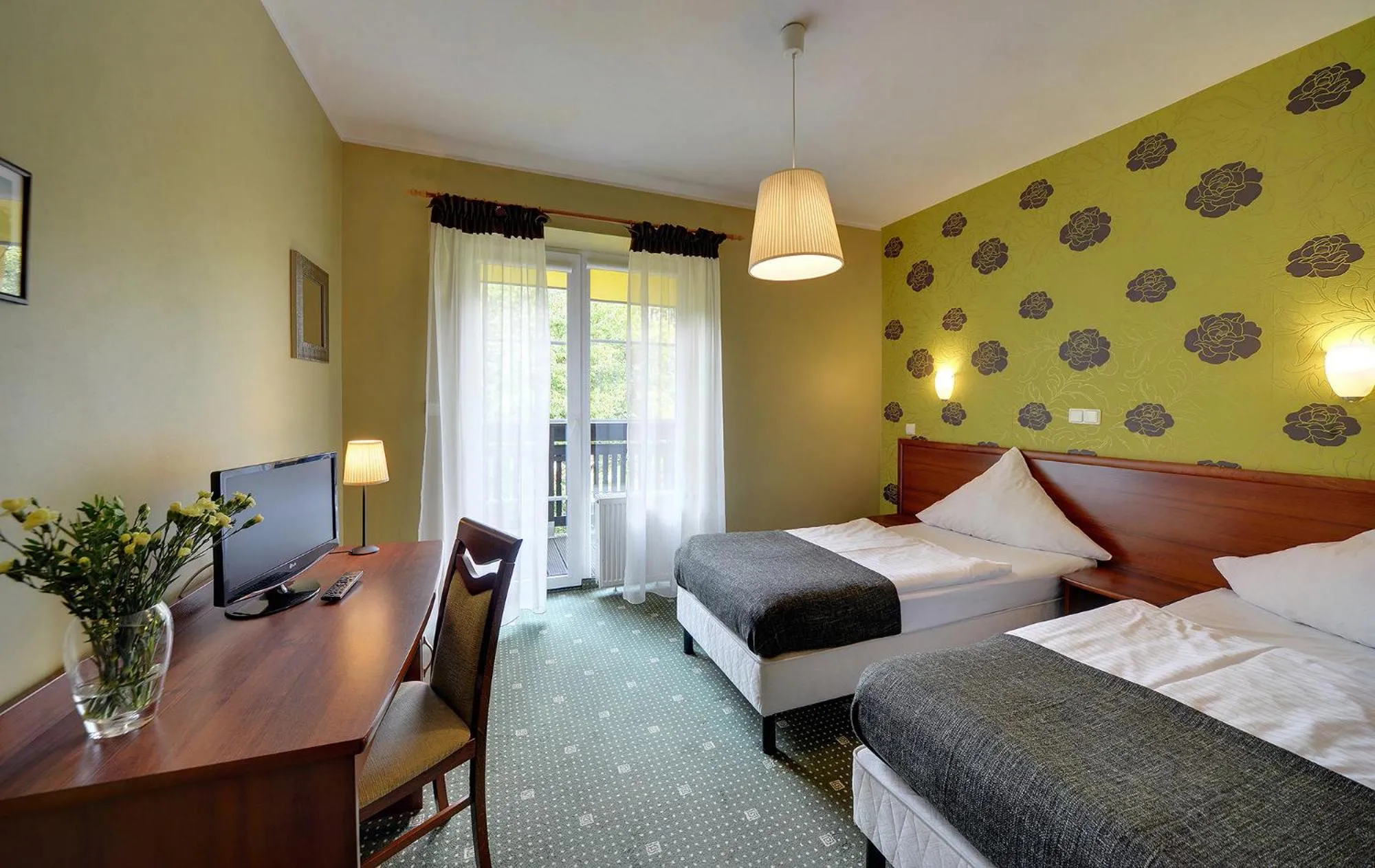 Photo of the whole room, Bed in Hotel Belweder - przy hotelu Golebiewski