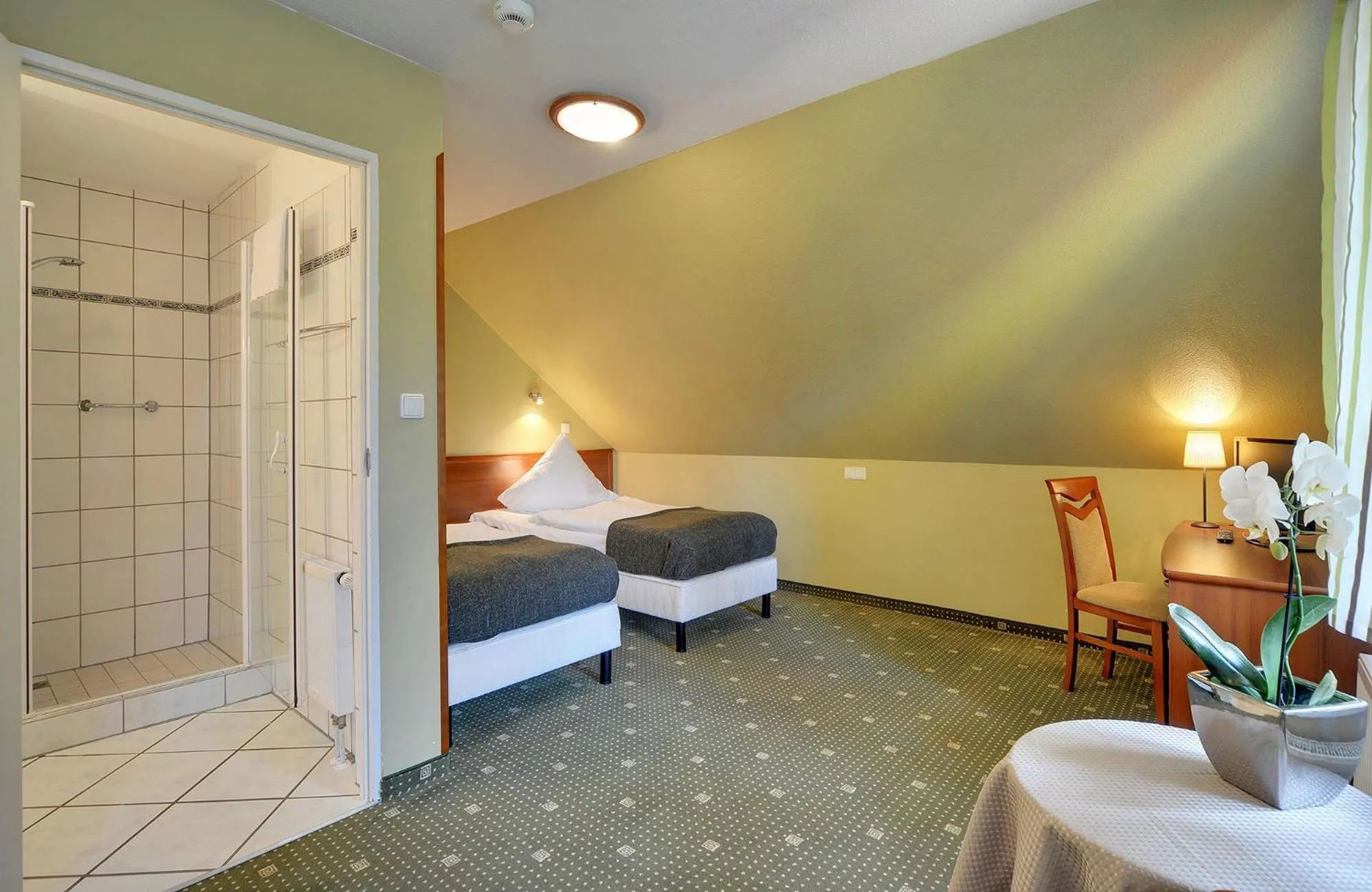 Photo of the whole room, Bed in Hotel Belweder - przy hotelu Golebiewski