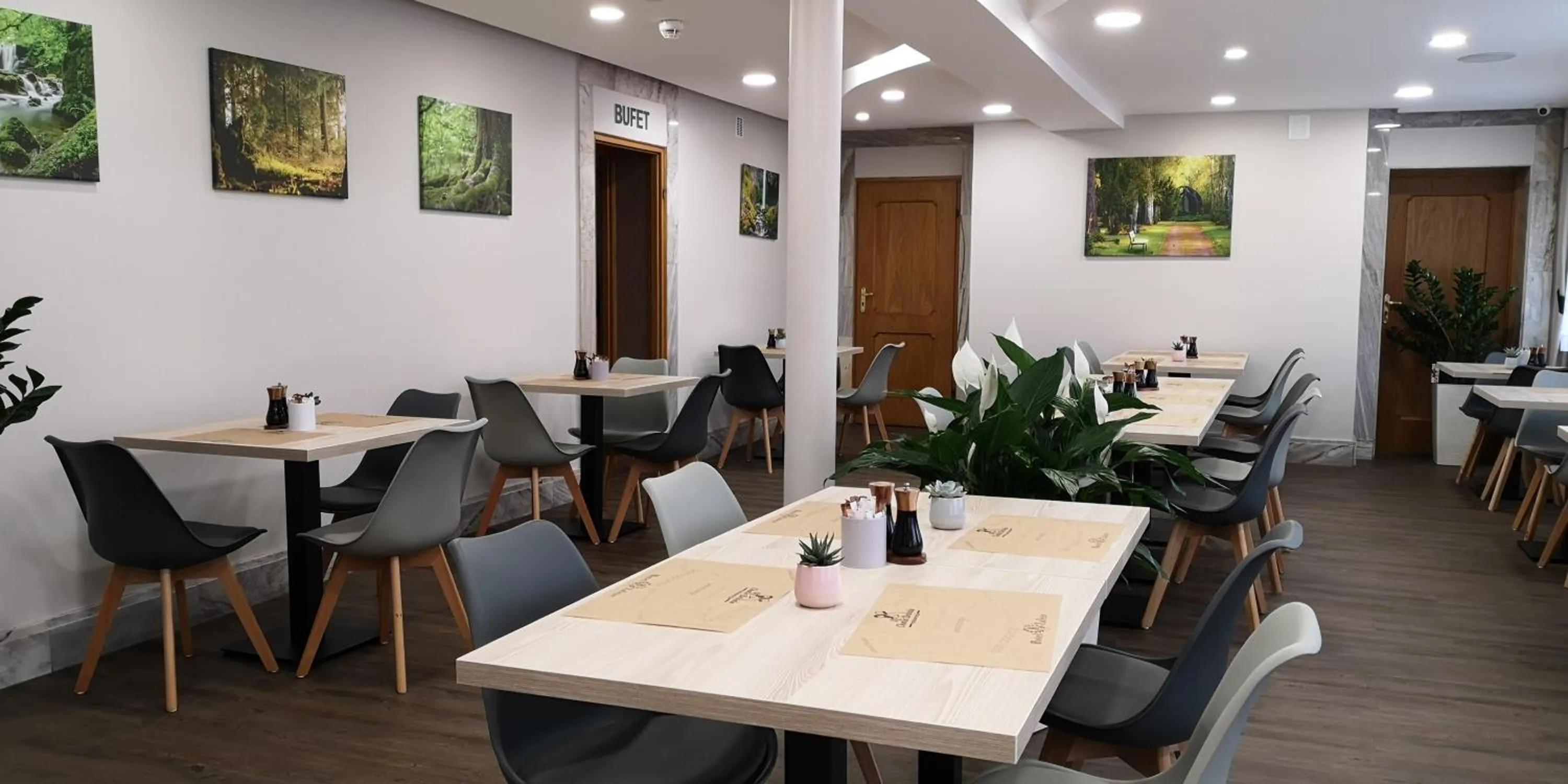 Restaurant/places to eat in Załęże