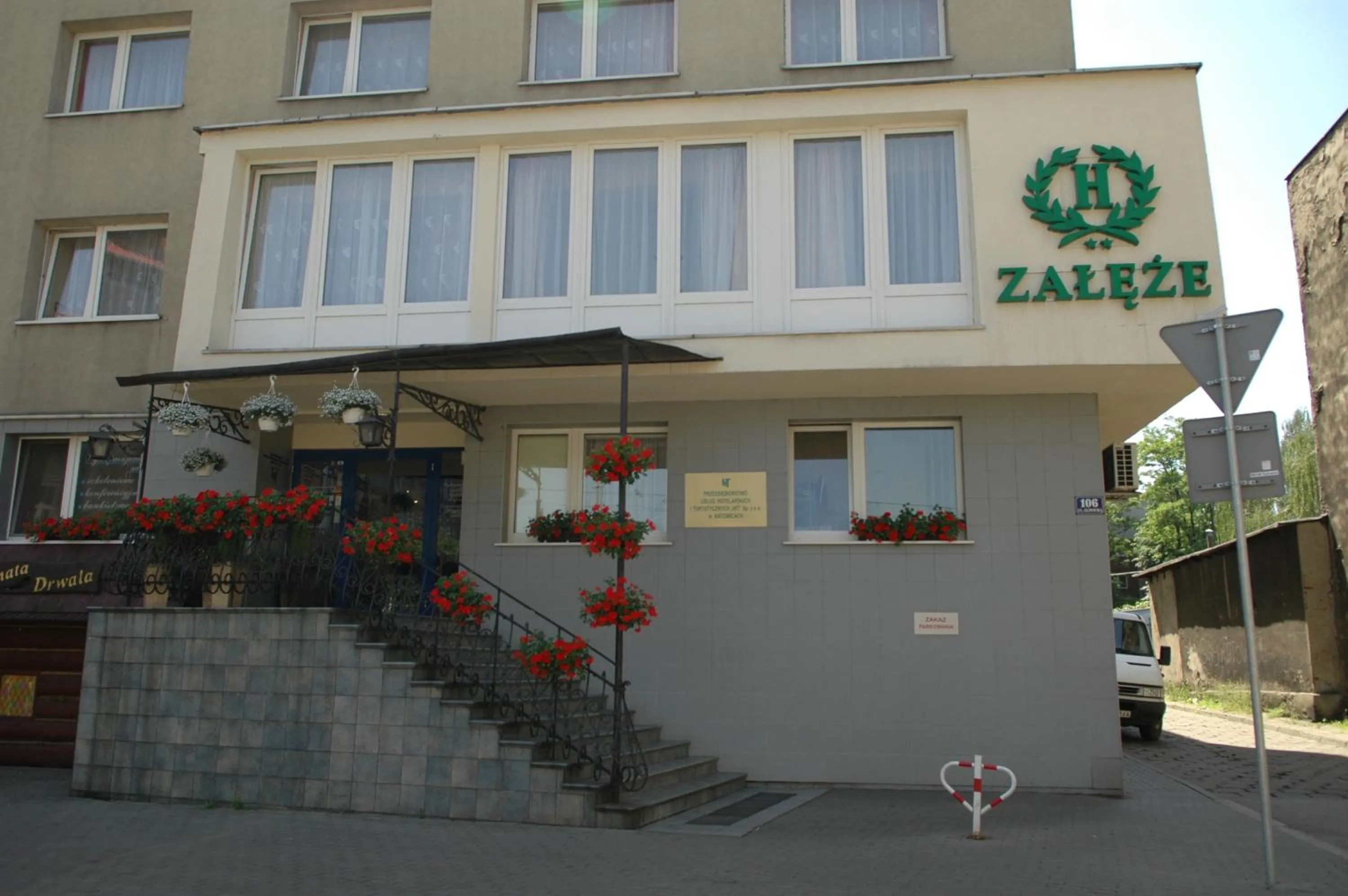 Facade/entrance in Załęże