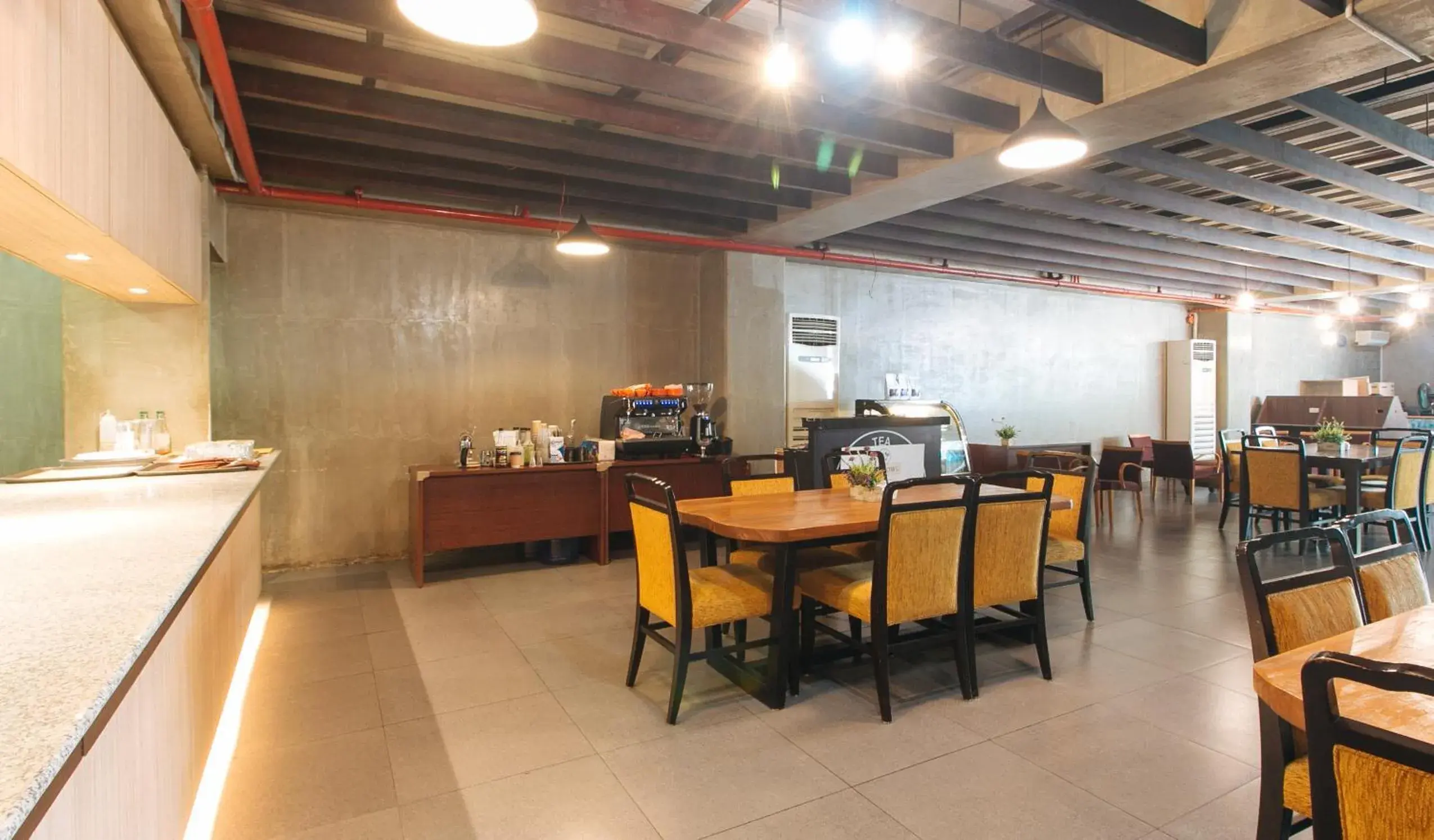 Restaurant/places to eat in RedDoorz @ Insular Square Mandaue City Restaurant/places to eat in RedDoorz @ Insular Square Mandaue City