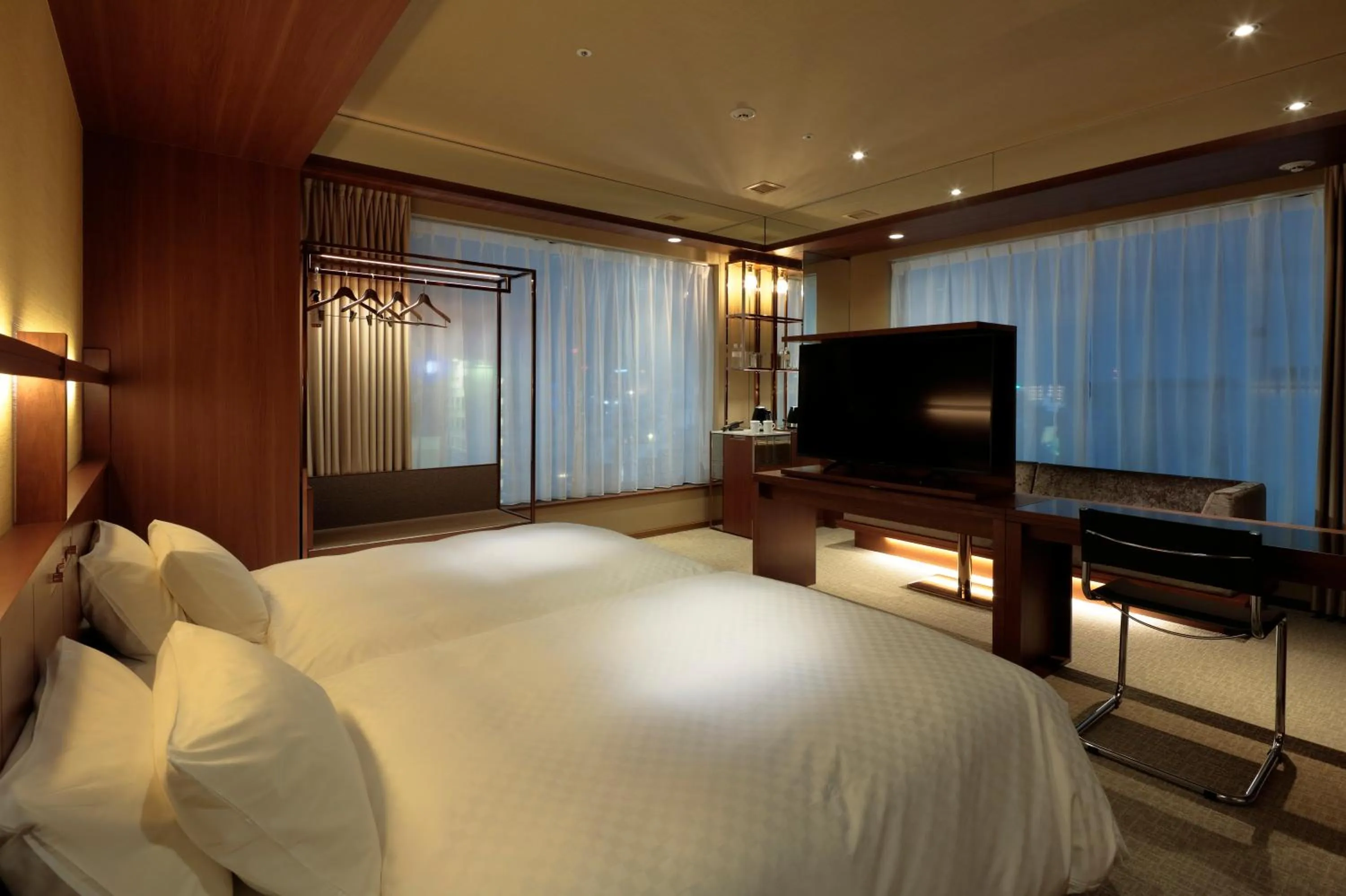 Photo of the whole room, Bed in Candeo Hotels Kumamoto Shinshigai