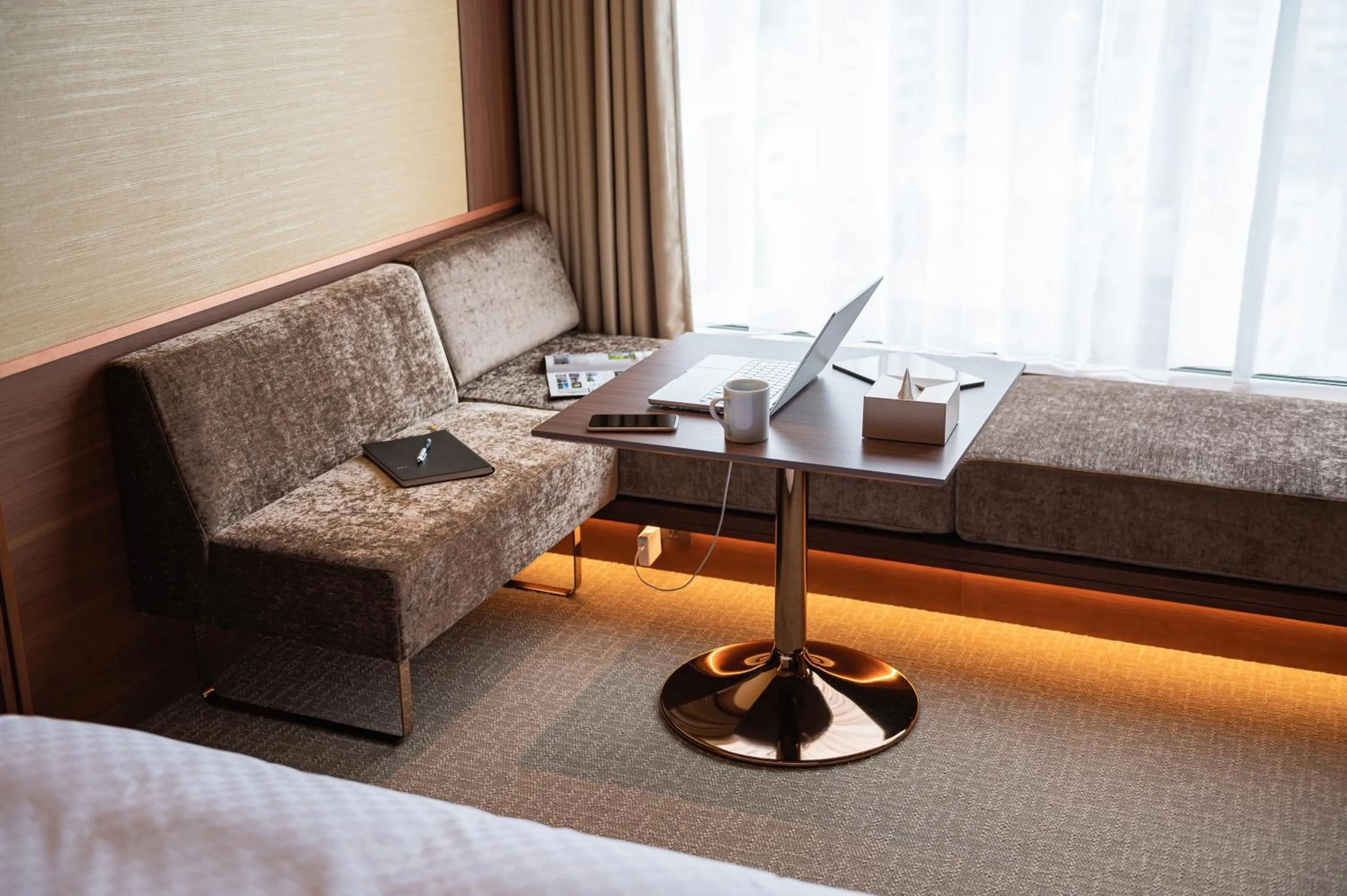 Seating area, Bed in Candeo Hotels Kumamoto Shinshigai