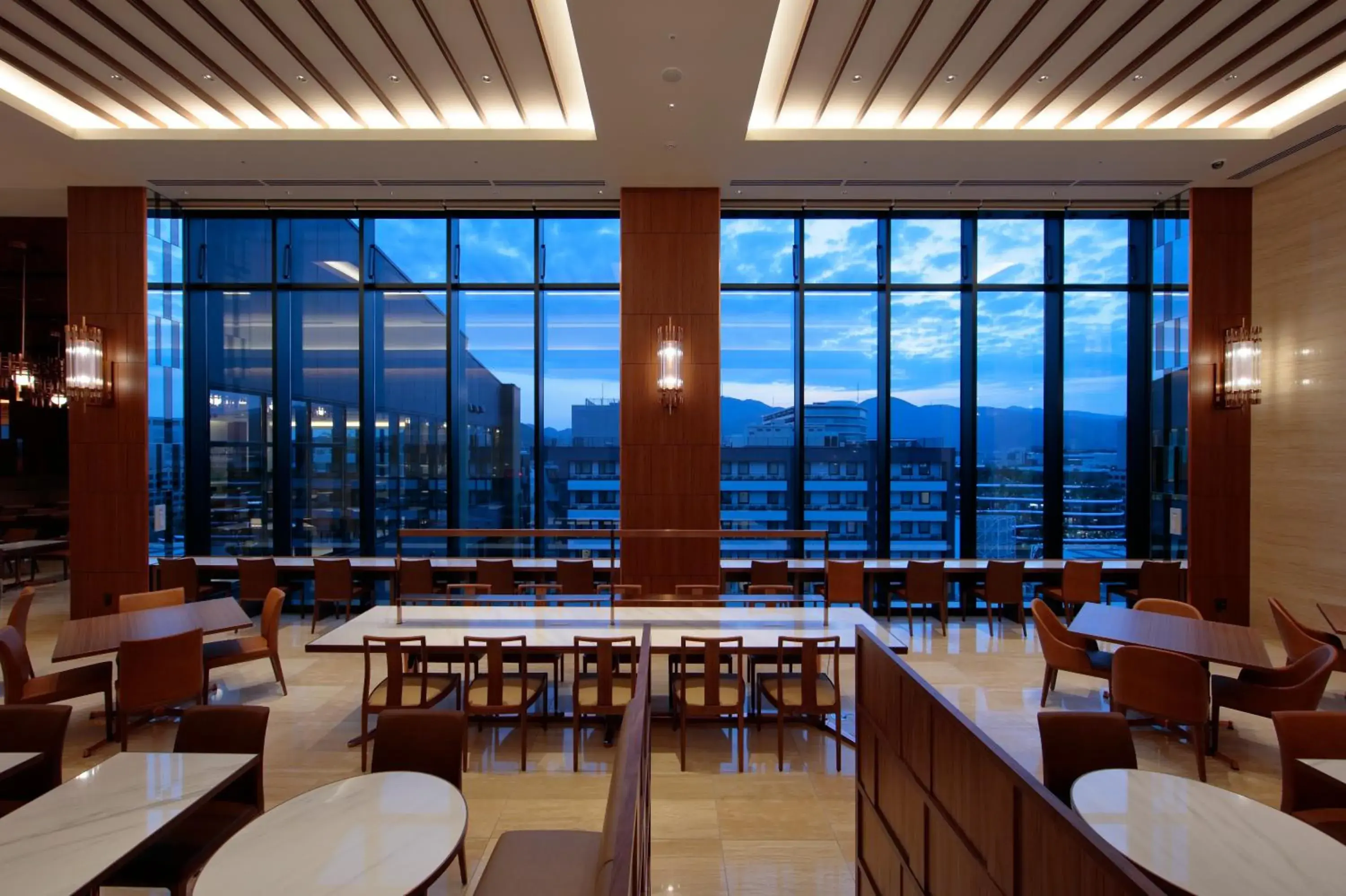 Lounge or bar in Candeo Hotels Kumamoto Shinshigai Lounge or bar in Candeo Hotels Kumamoto Shinshigai