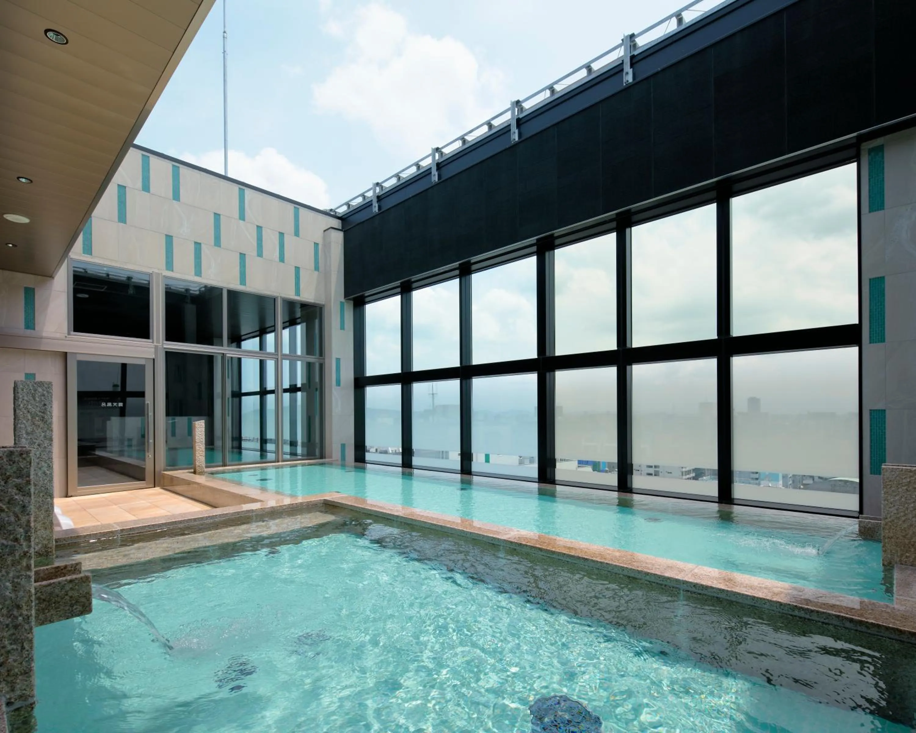 Open Air Bath in Candeo Hotels Kumamoto Shinshigai