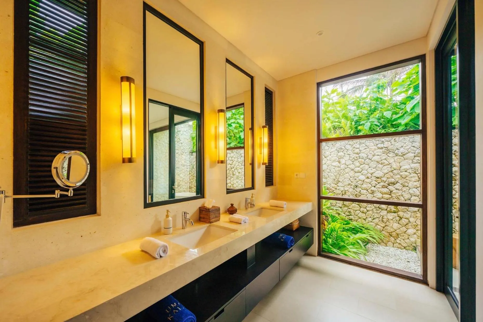 Bathroom, Bed in Uma Kalai