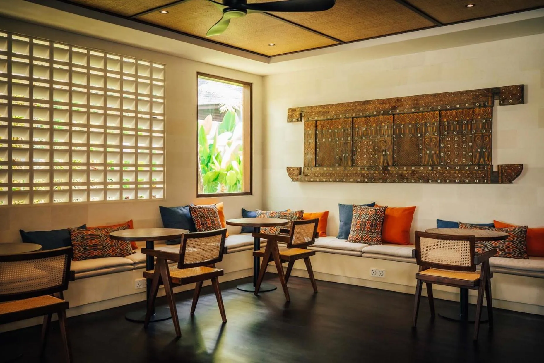 Restaurant/places to eat in Uma Kalai