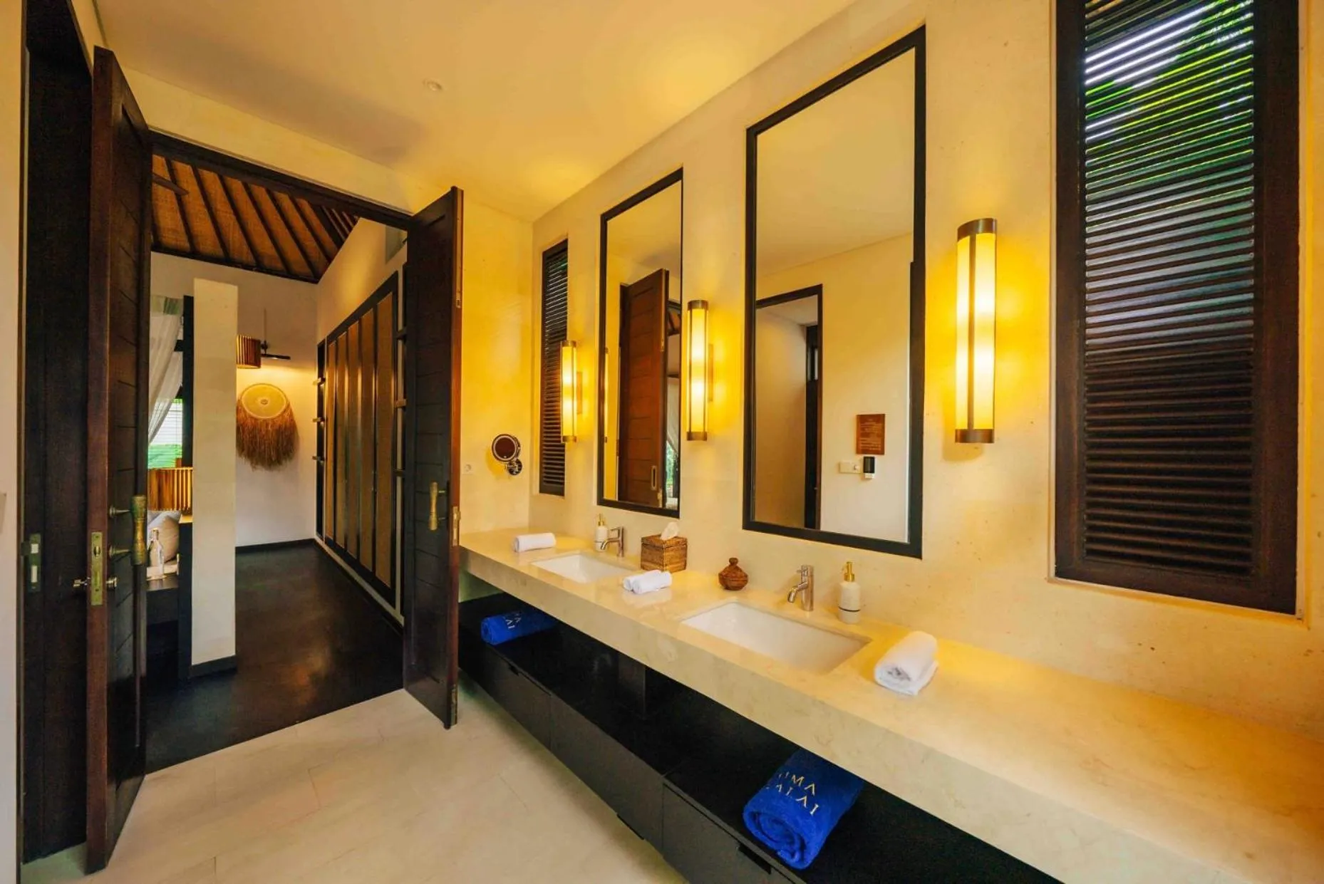 Bathroom, Bed in Uma Kalai