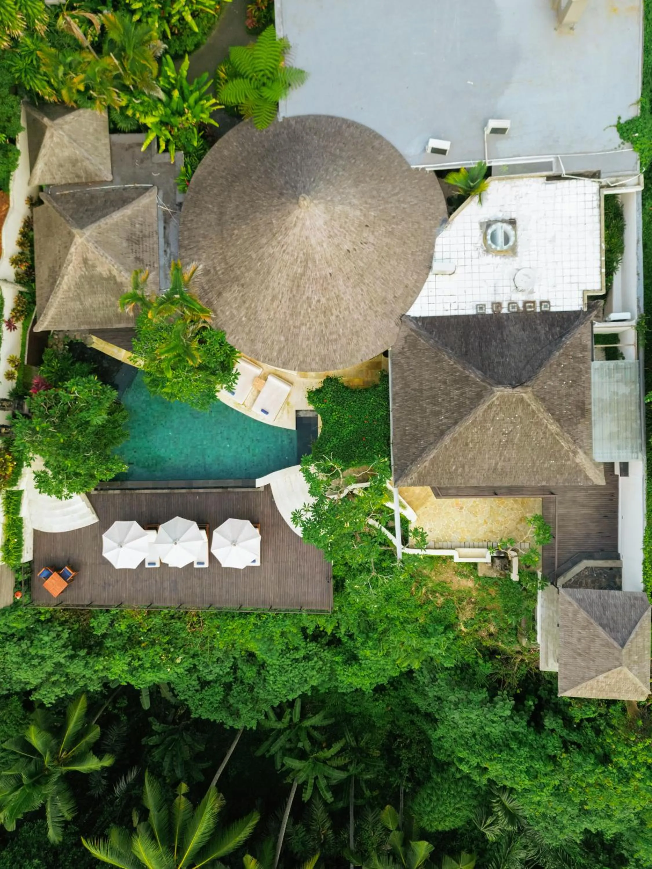 Property building in Uma Kalai