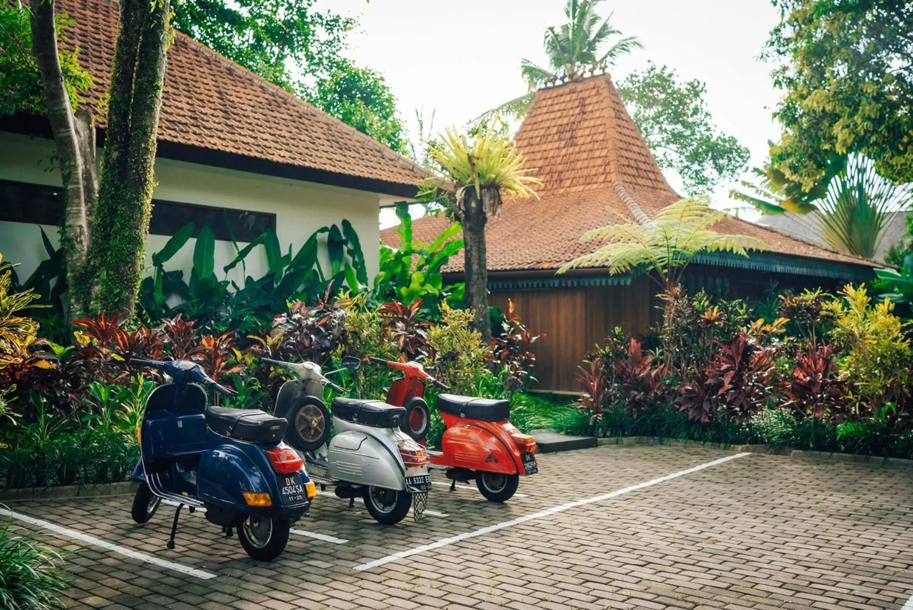 Parking in Uma Kalai