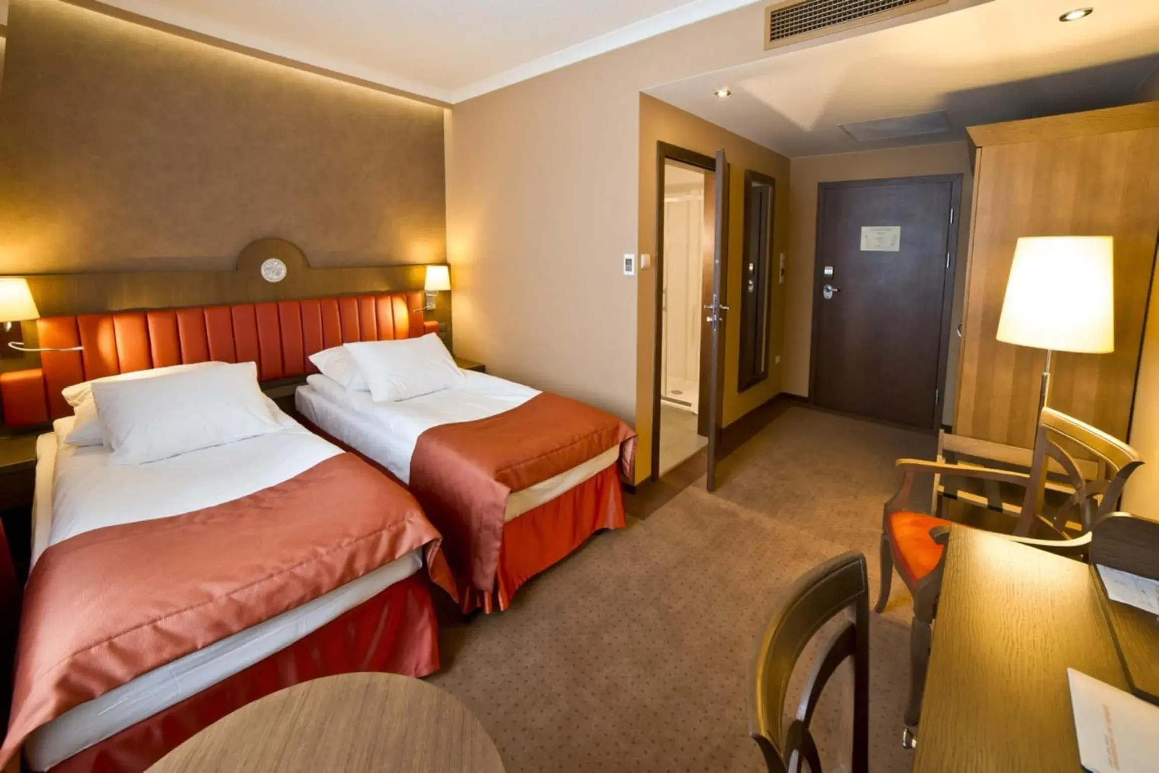 Twin Room - Non-Smoking in GRAND HOTEL Kielce Twin Room - Non-Smoking in GRAND HOTEL Kielce