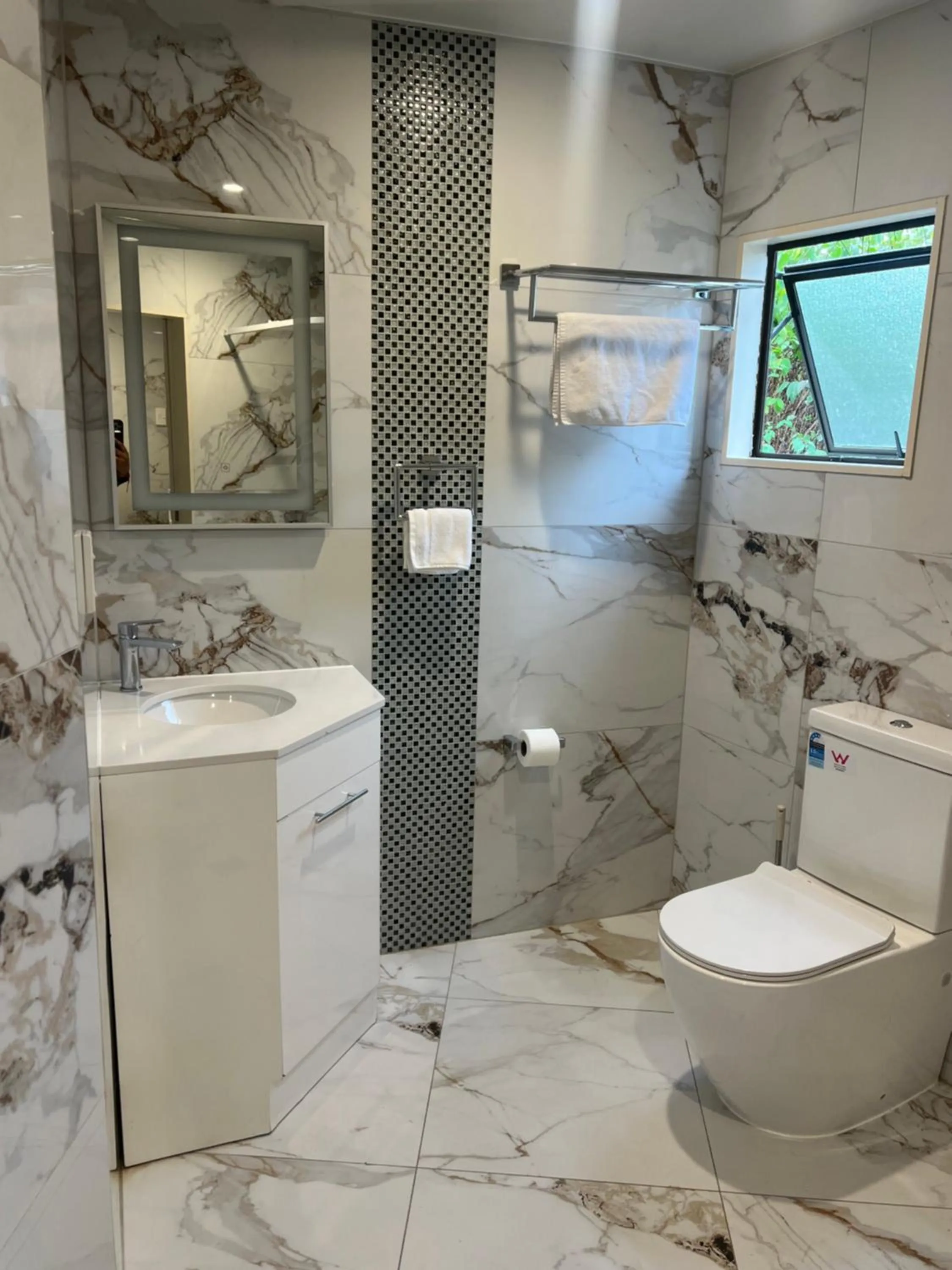 Monument Motor Lodge Papakura