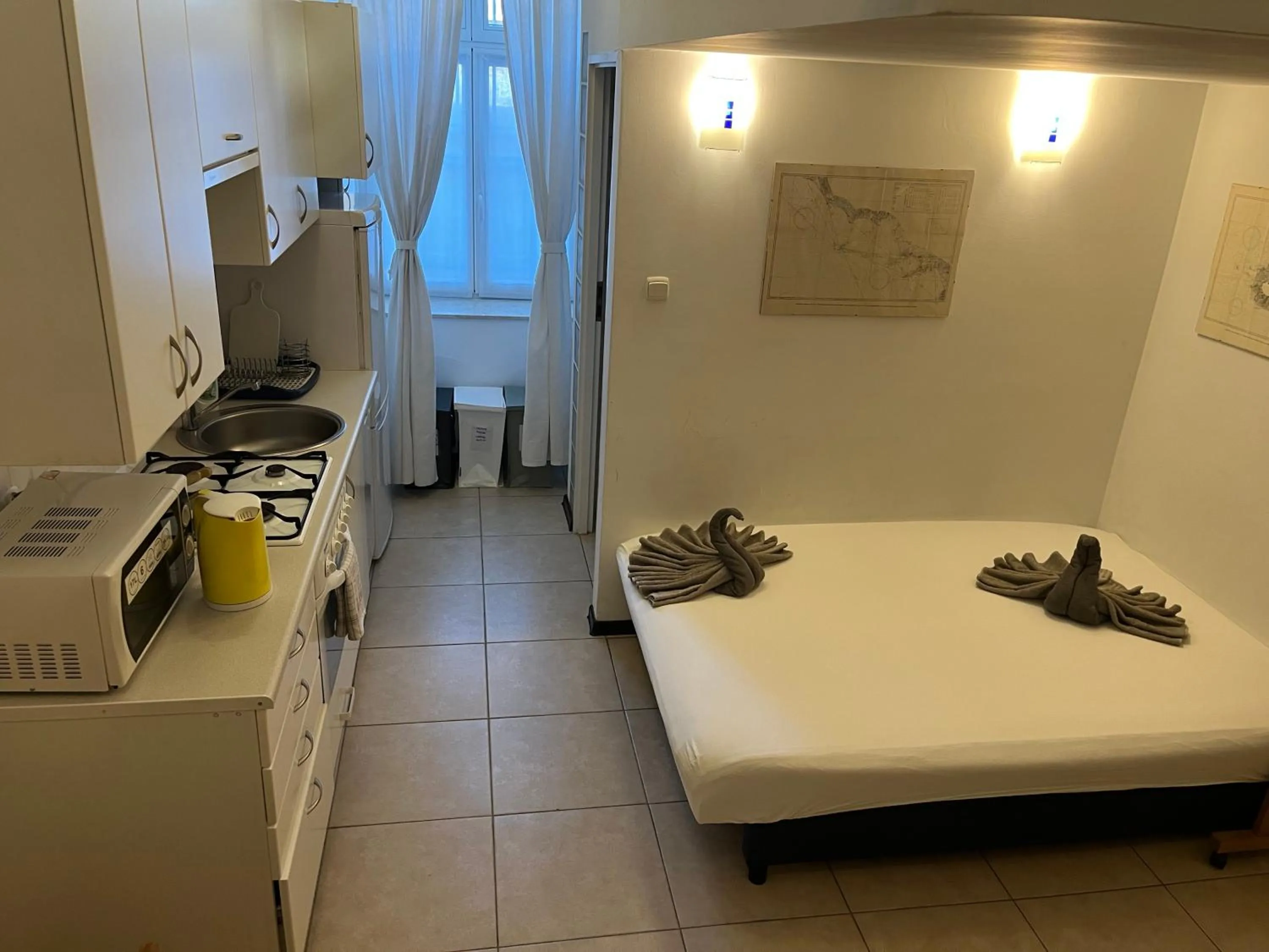 Bed in Home in Krakow Silvio's Apartments