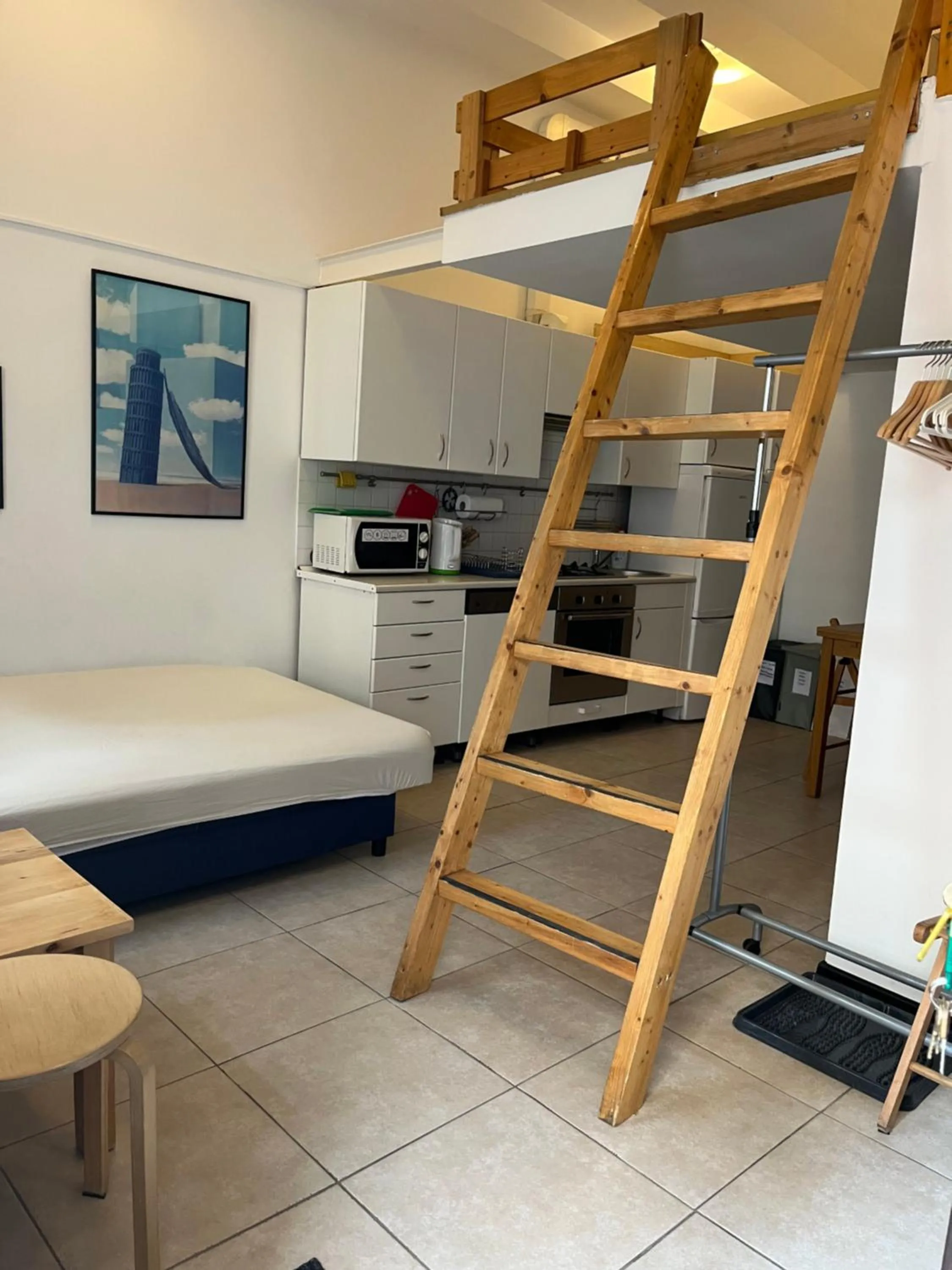 Bed in Home in Krakow Silvio's Apartments