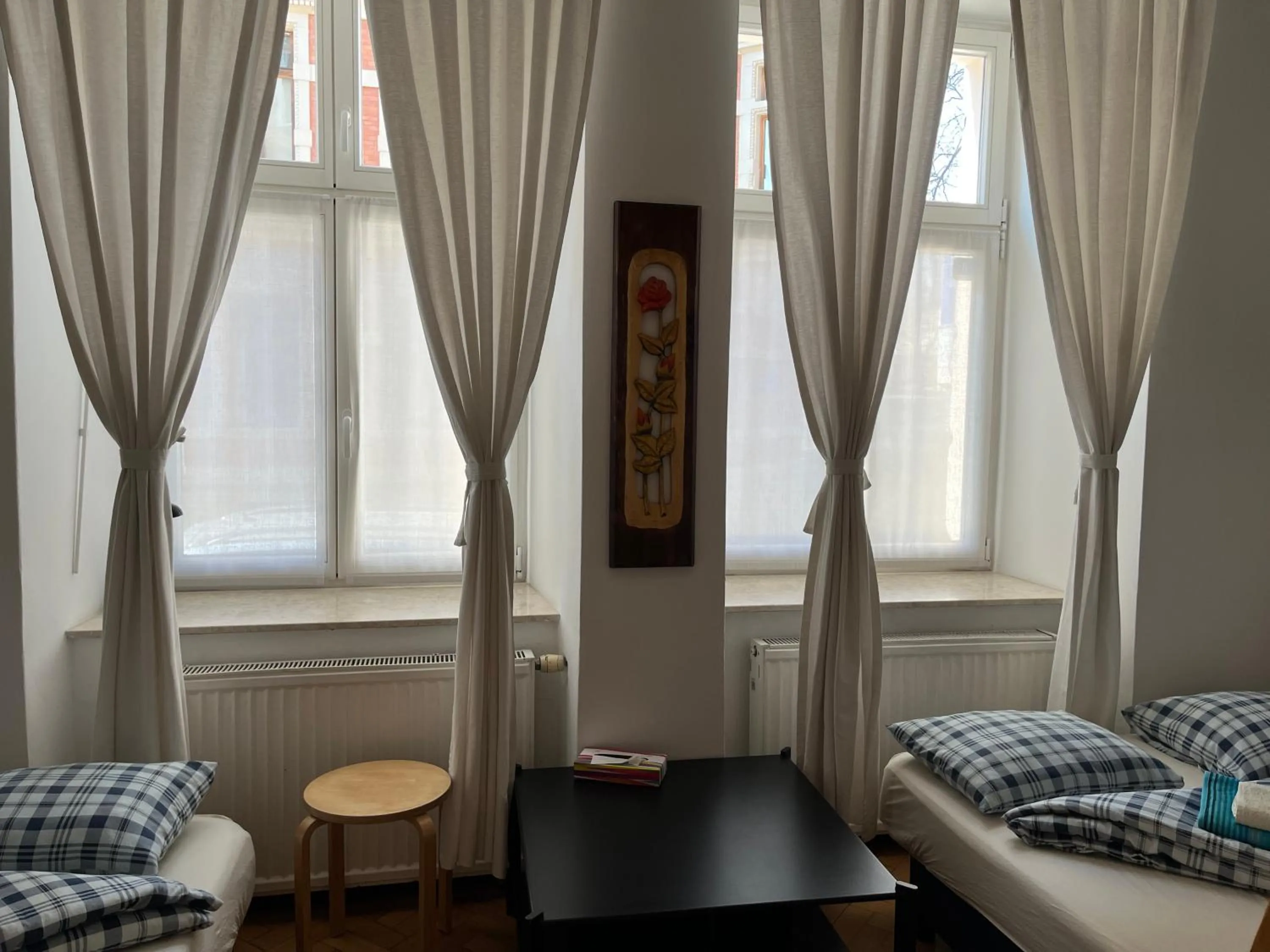 Bed in Home in Krakow Silvio's Apartments