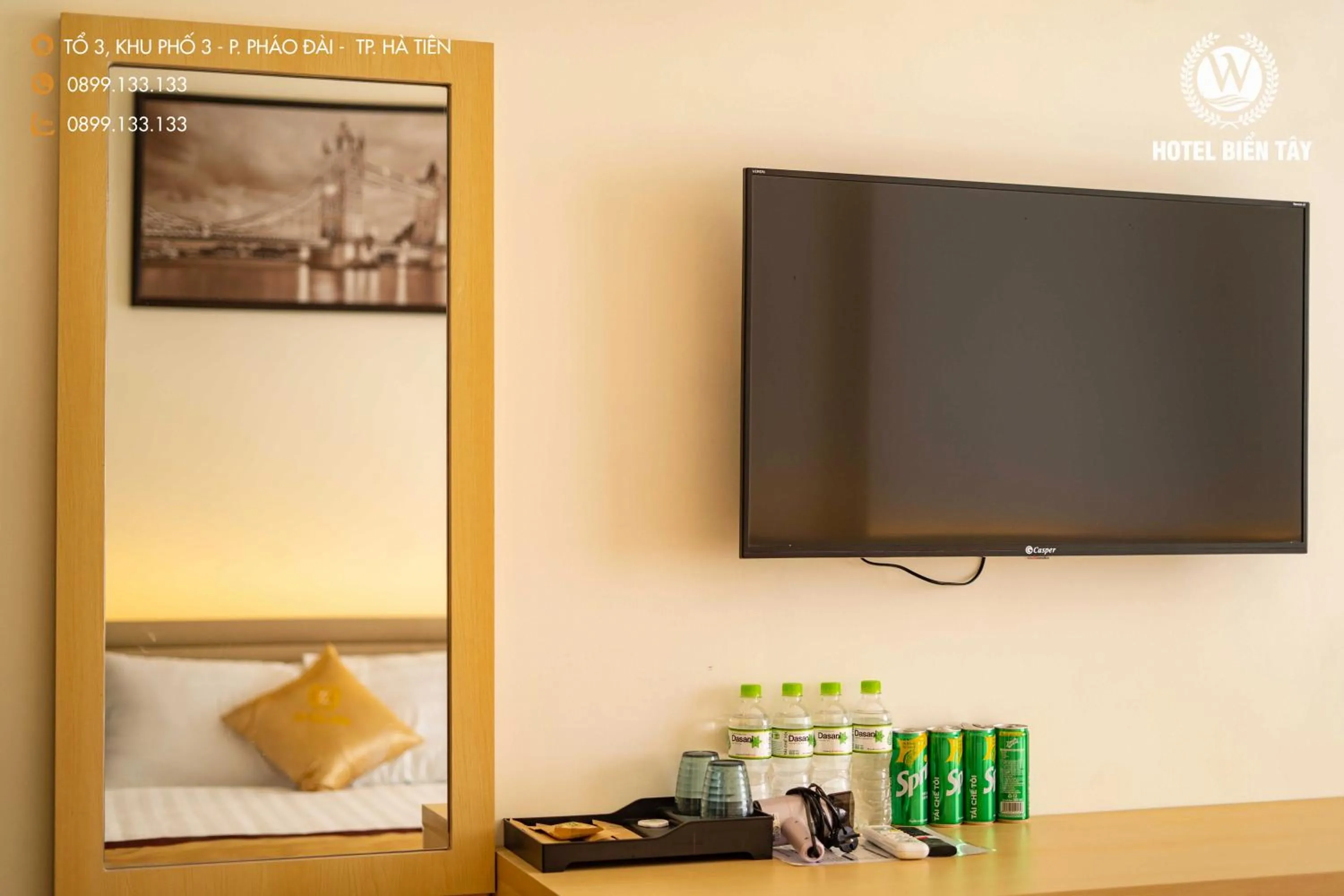 Bed in KHÁCH SẠN BIỂN TÂY