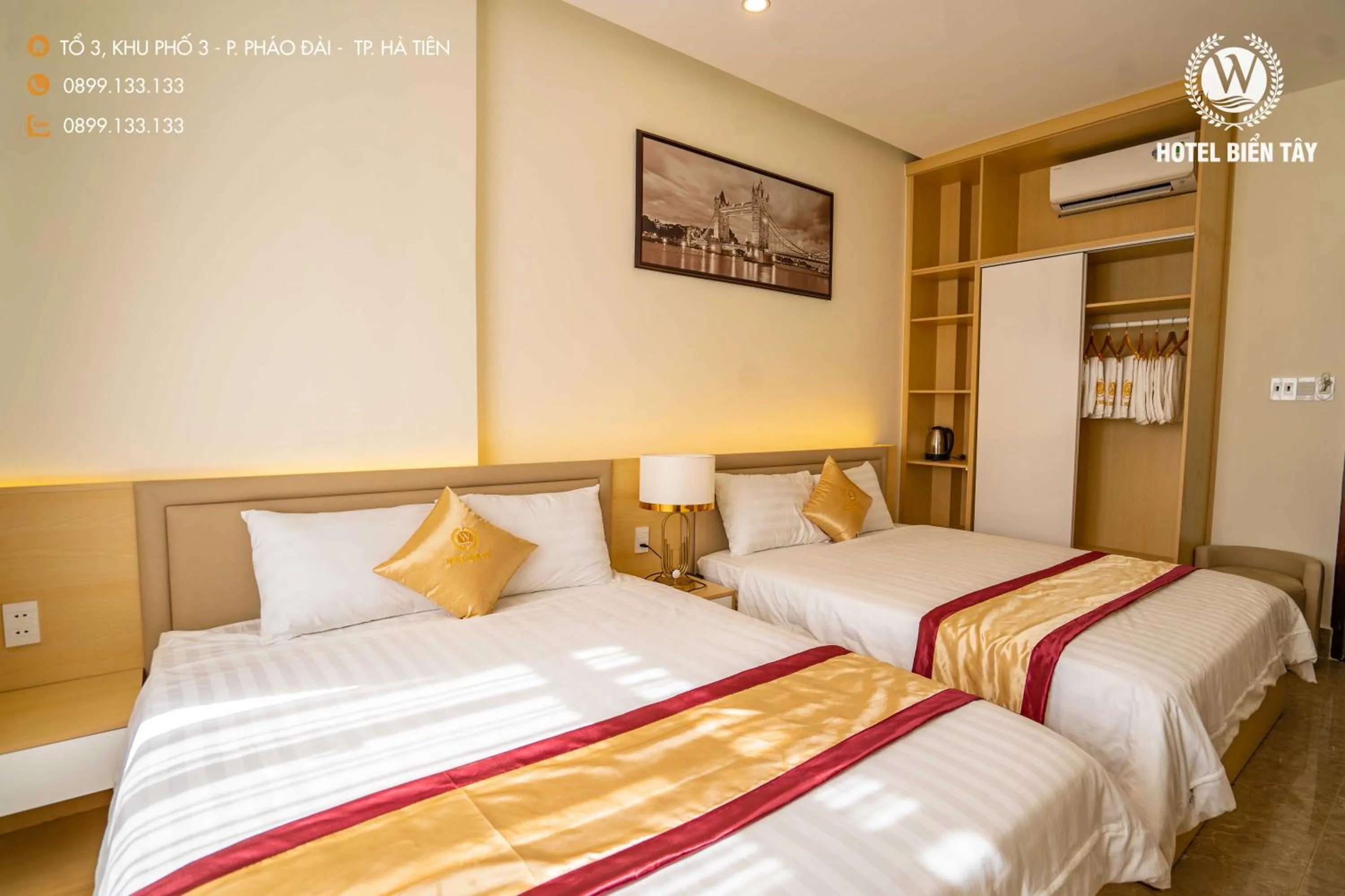 Bed in KHÁCH SẠN BIỂN TÂY