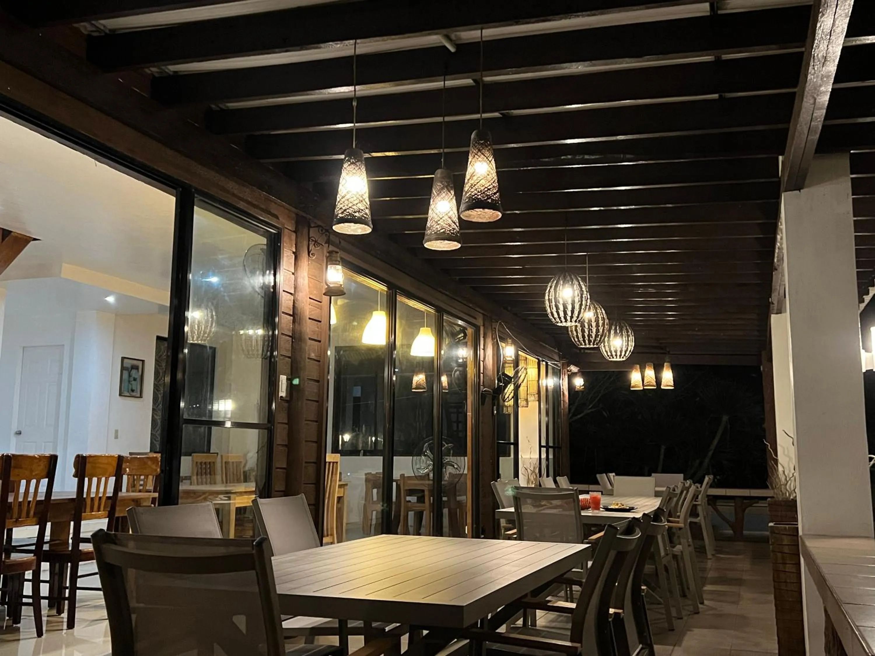 Restaurant/places to eat in Infinity Diving Resort and Residences