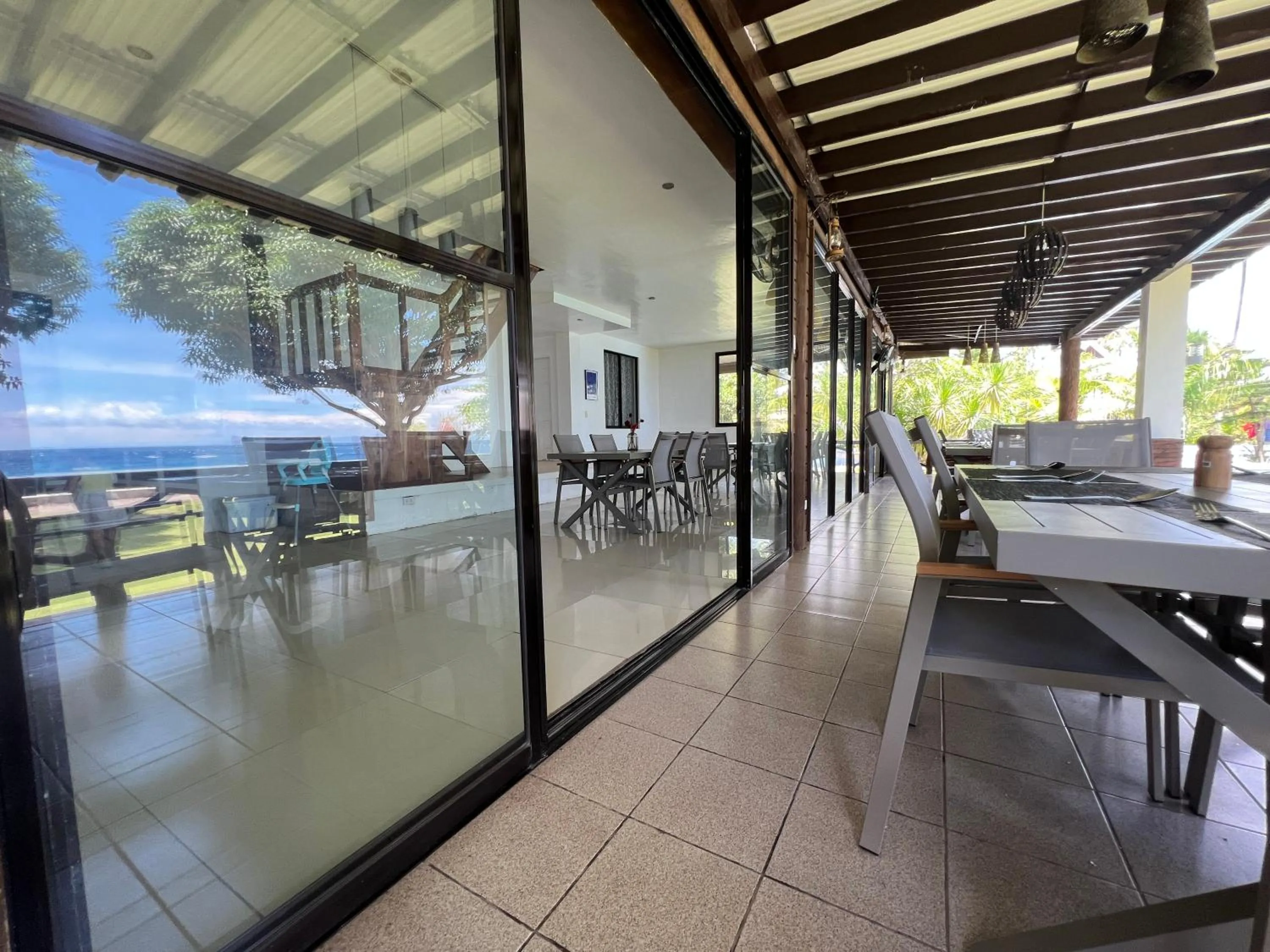 Restaurant/places to eat in Infinity Diving Resort and Residences