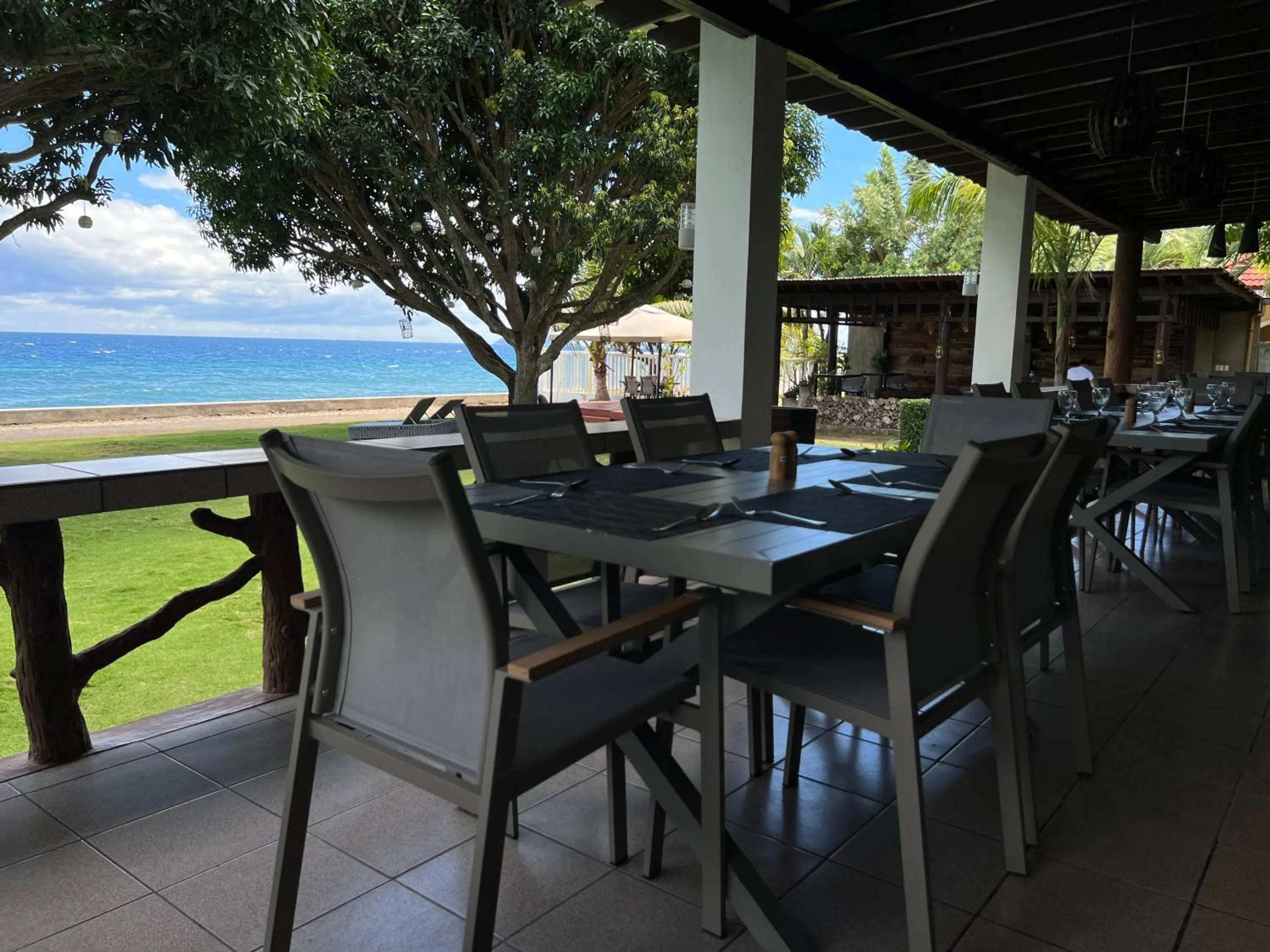 Restaurant/places to eat in Infinity Diving Resort and Residences