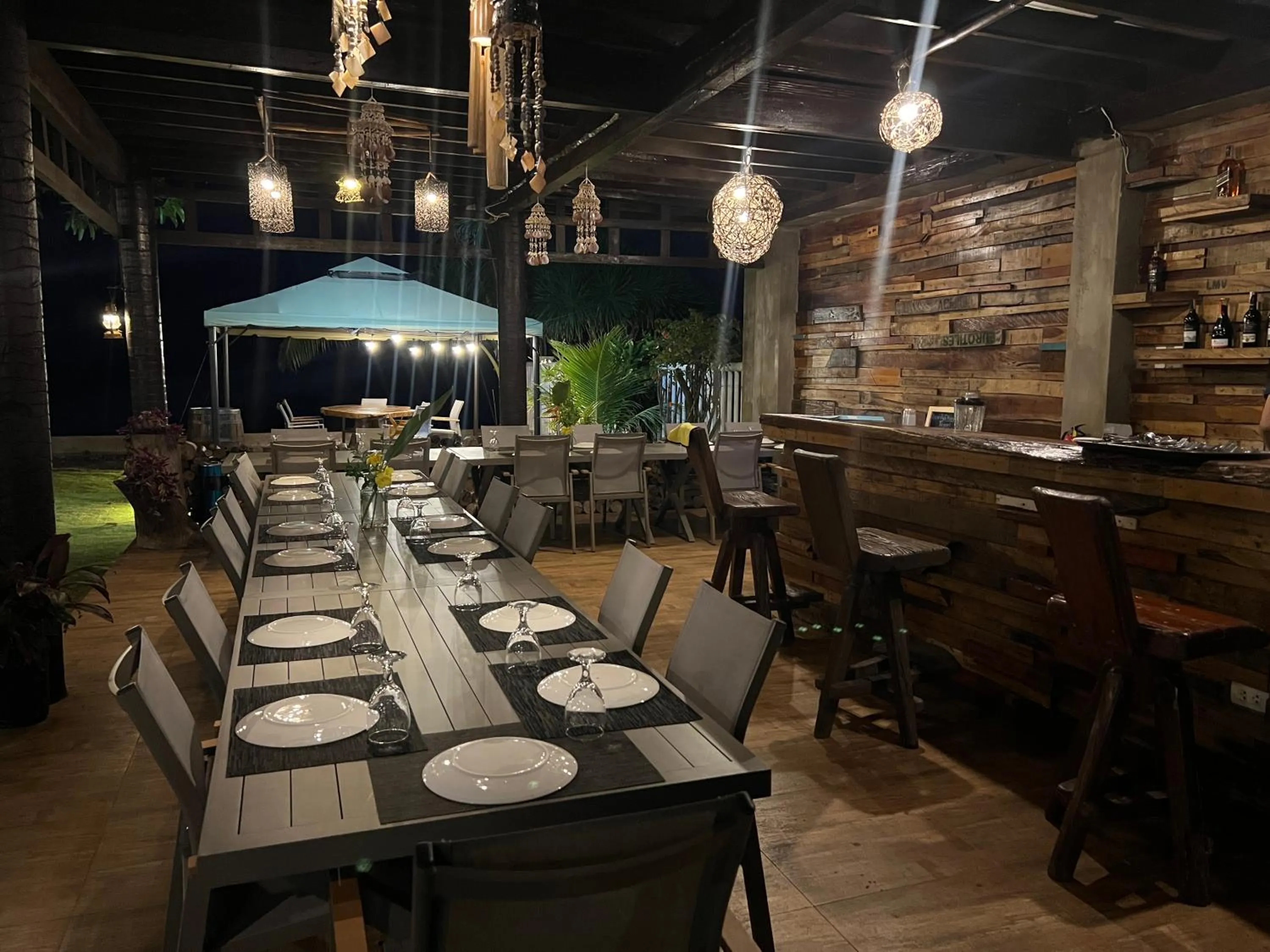 Restaurant/places to eat in Infinity Diving Resort and Residences