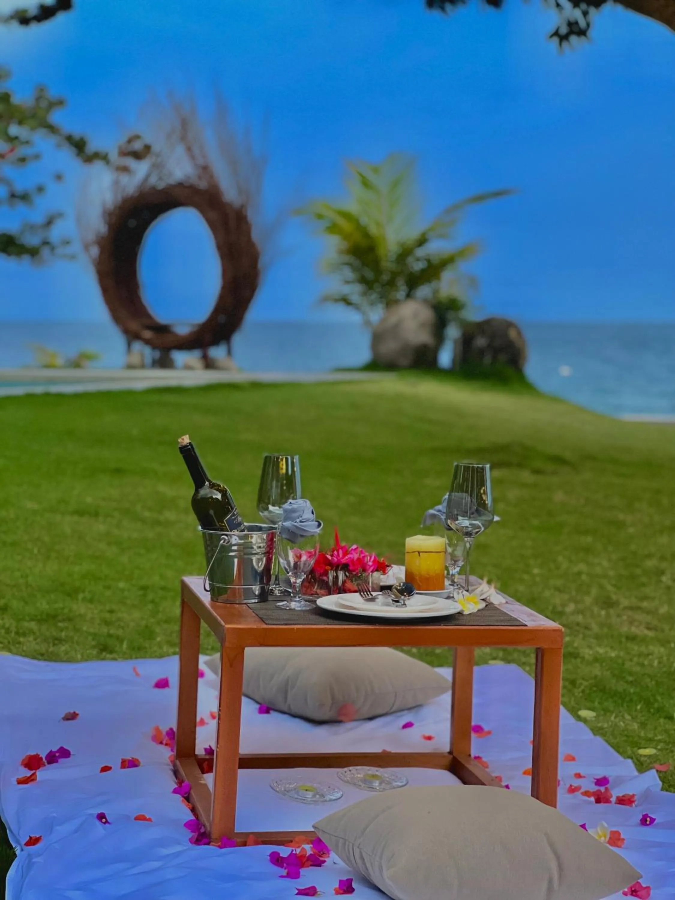 Food and drinks in Infinity Diving Resort and Residences