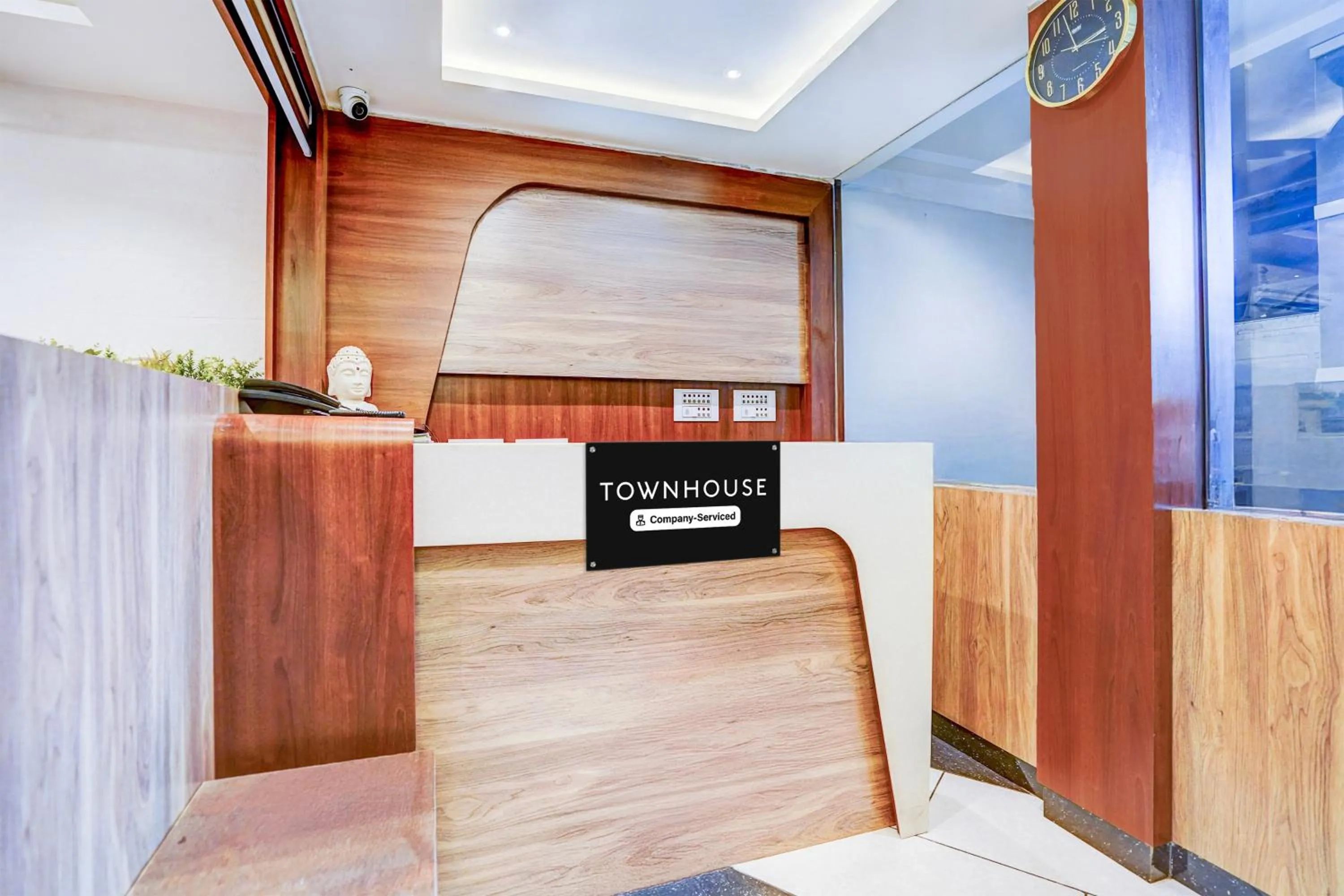 Lobby or reception in Super Townhouse Zero Mile Gandhi Setu Formerly Classic Court