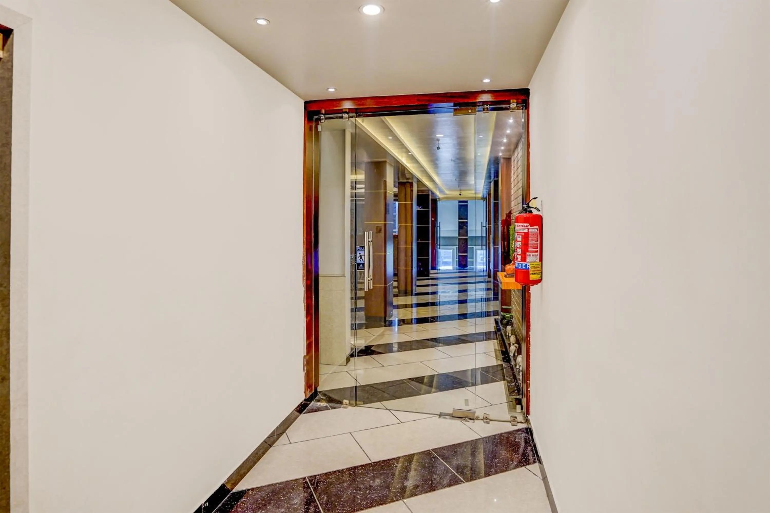 Facade/entrance in Super Townhouse Zero Mile Gandhi Setu Formerly Classic Court