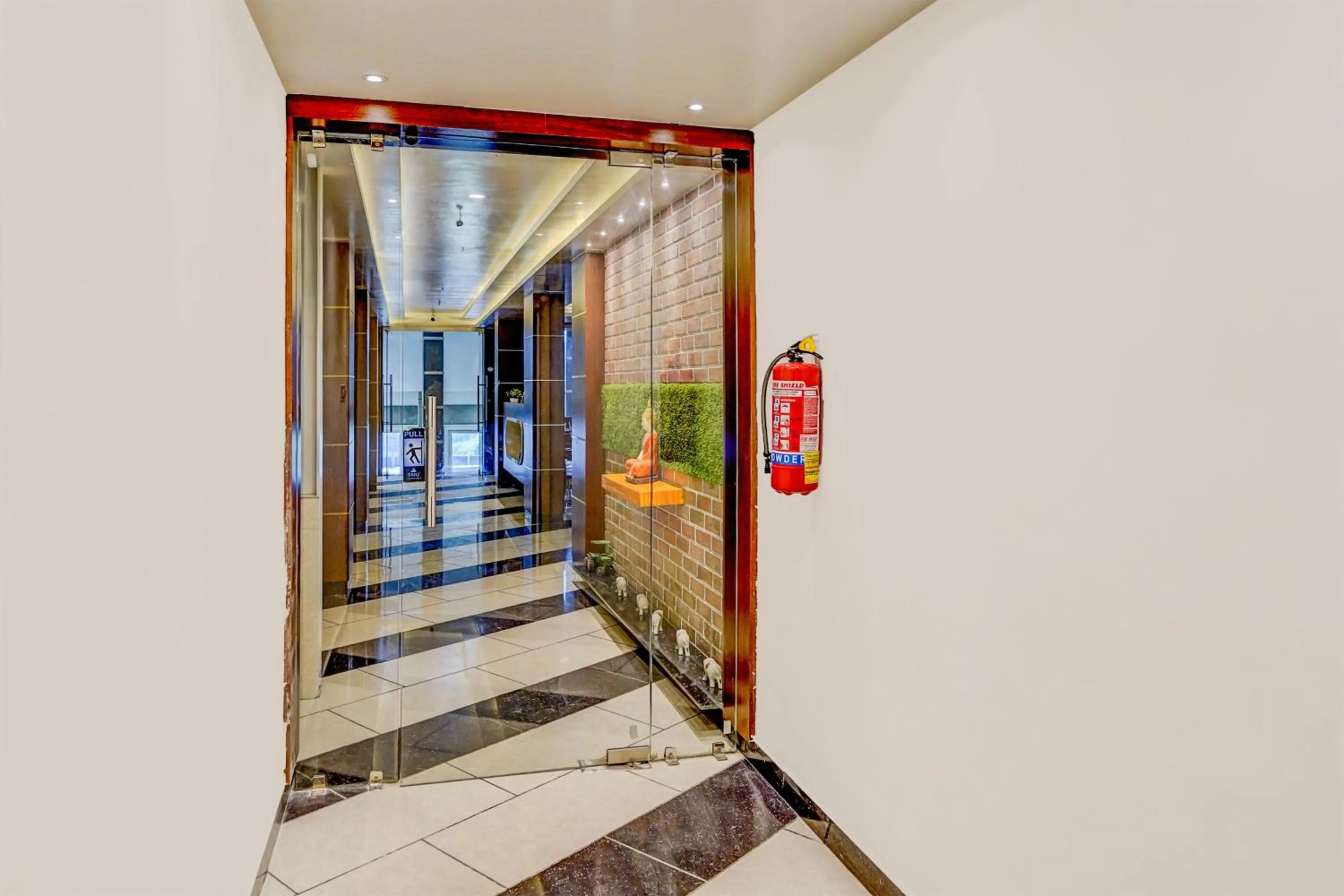 Facade/entrance in Super Townhouse Zero Mile Gandhi Setu Formerly Classic Court