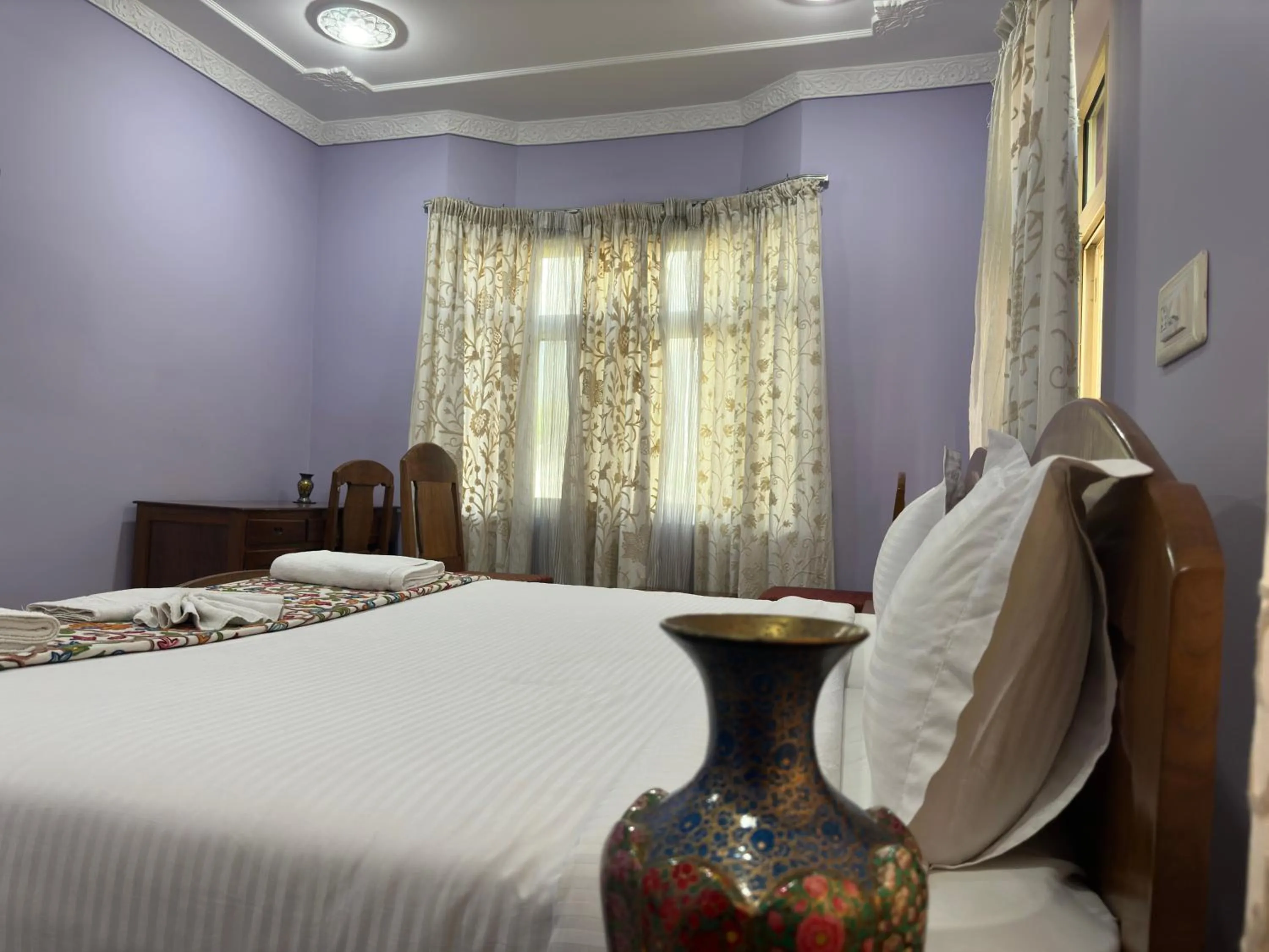 Bed in Jan Mahal