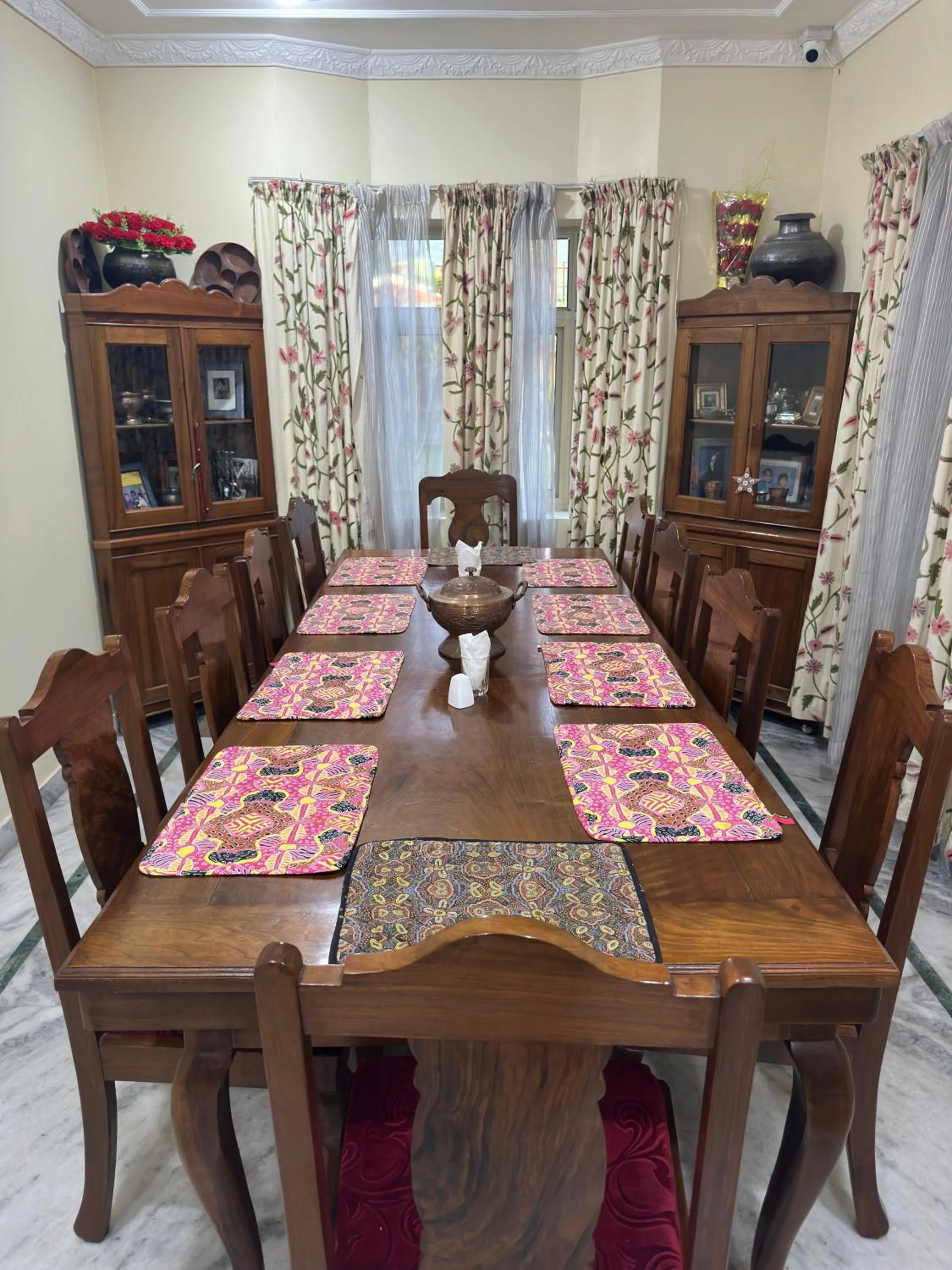 Restaurant/places to eat in Jan Mahal