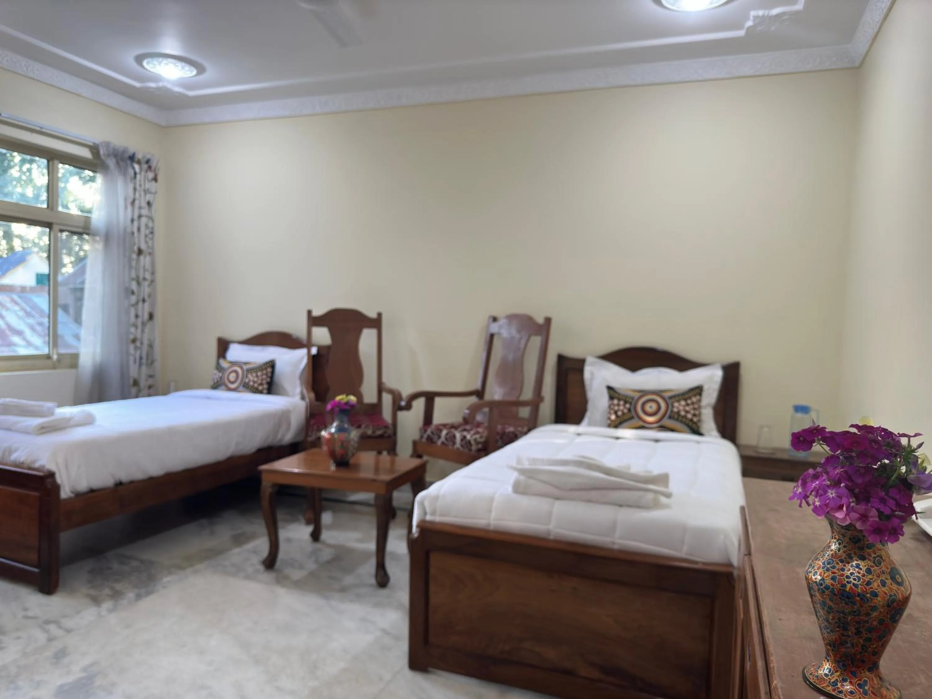 Bed in Jan Mahal