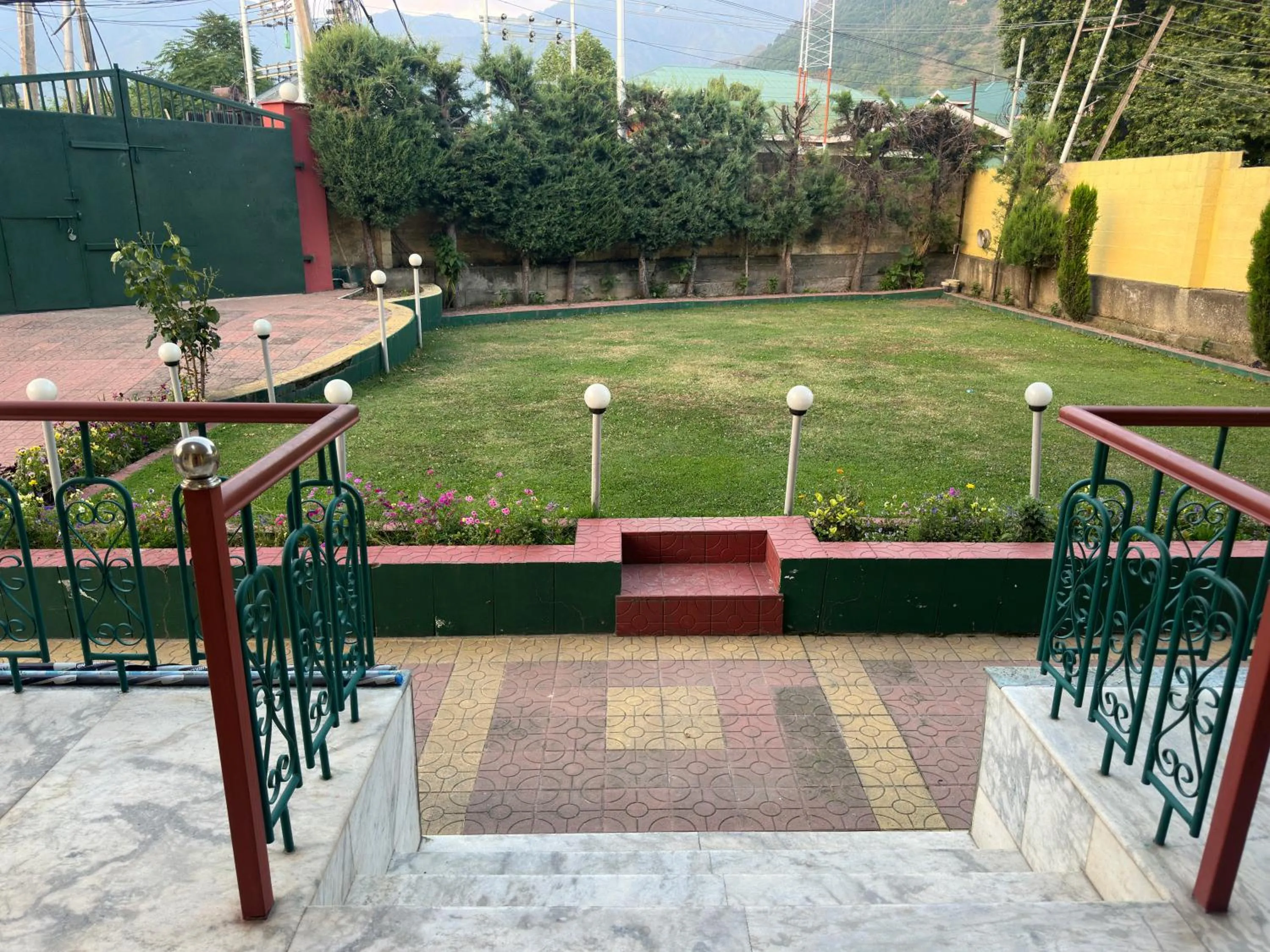 Garden in Jan Mahal