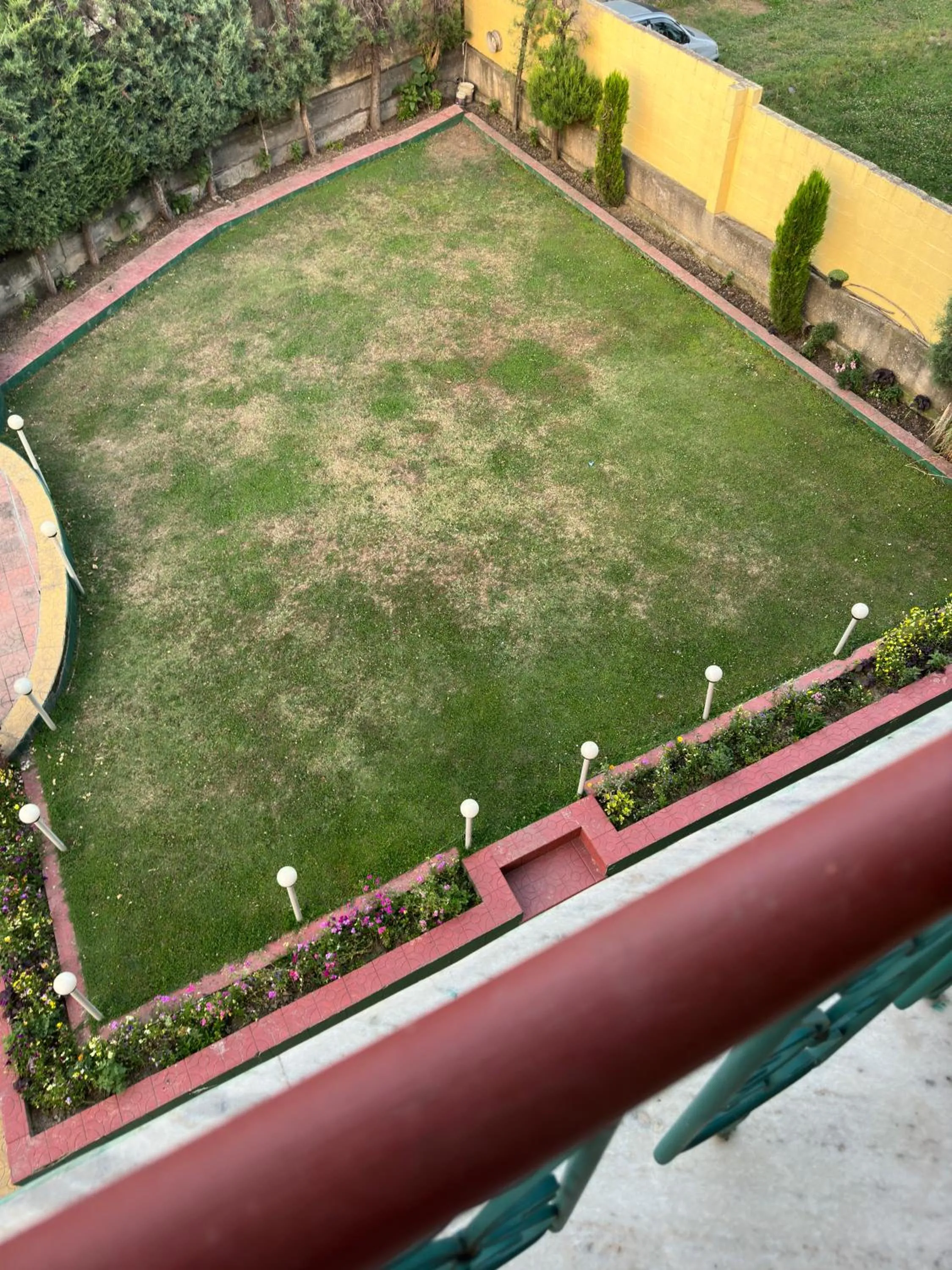Garden in Jan Mahal