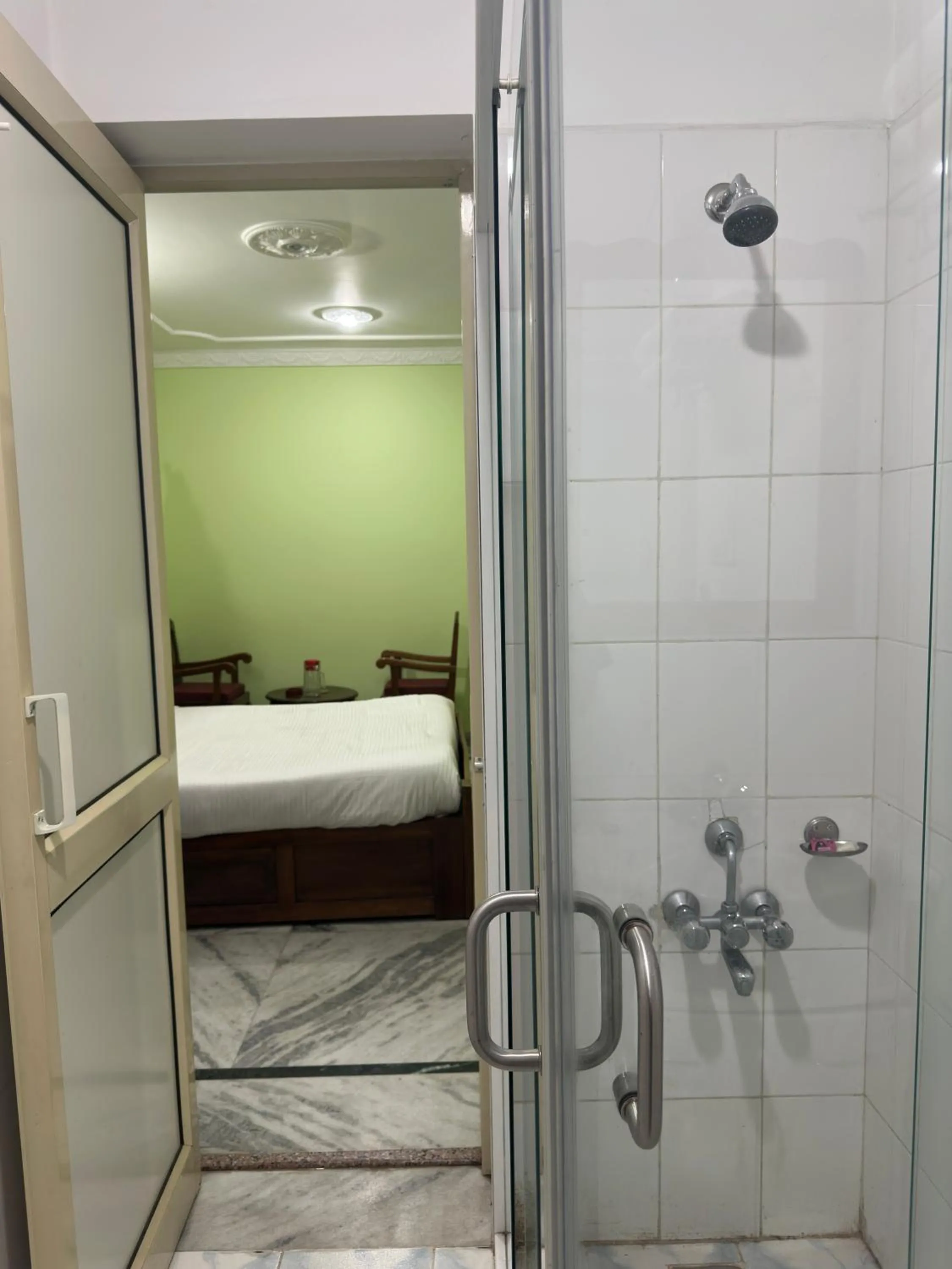 Bed in Jan Mahal