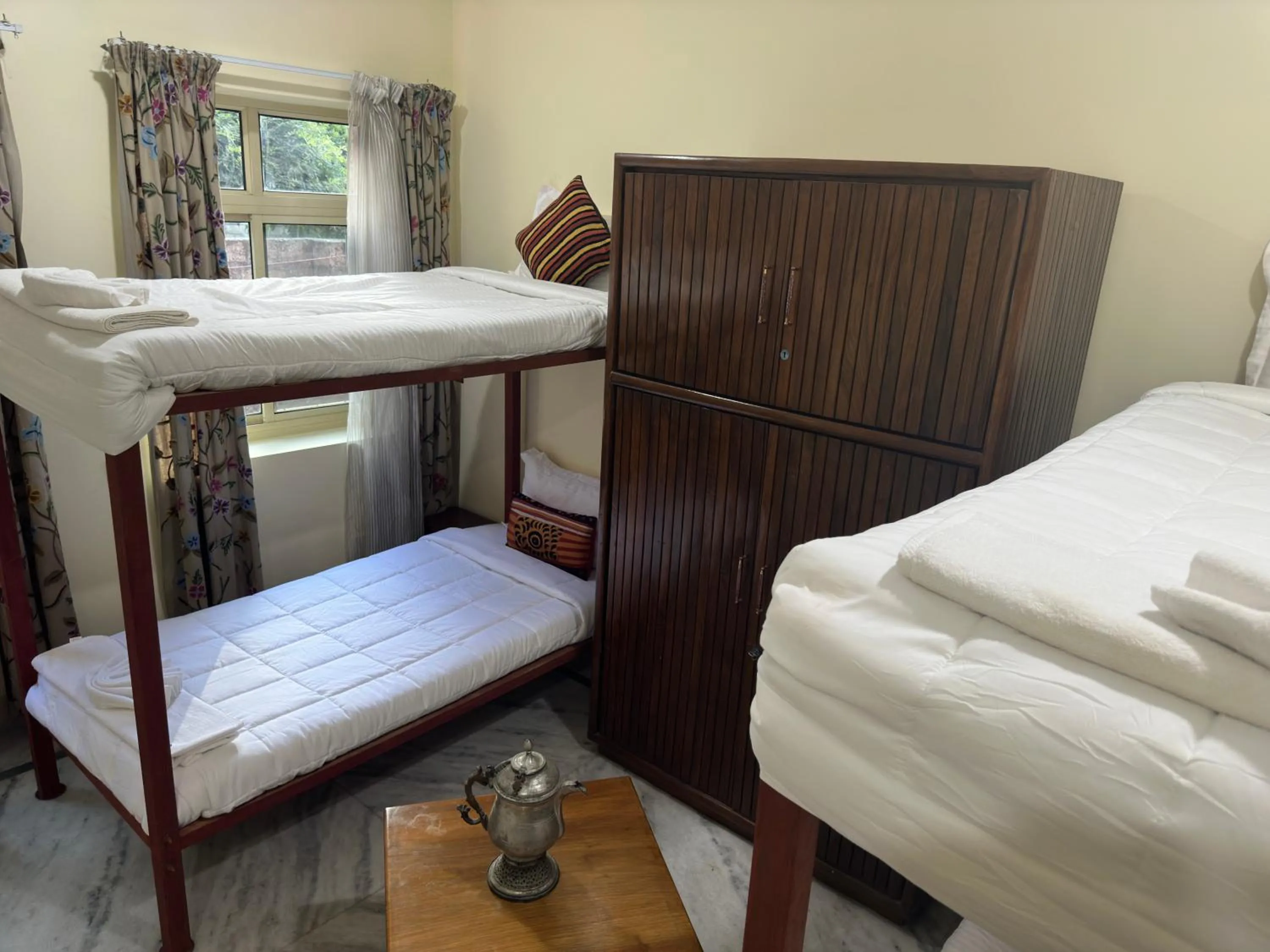 Bed in Jan Mahal