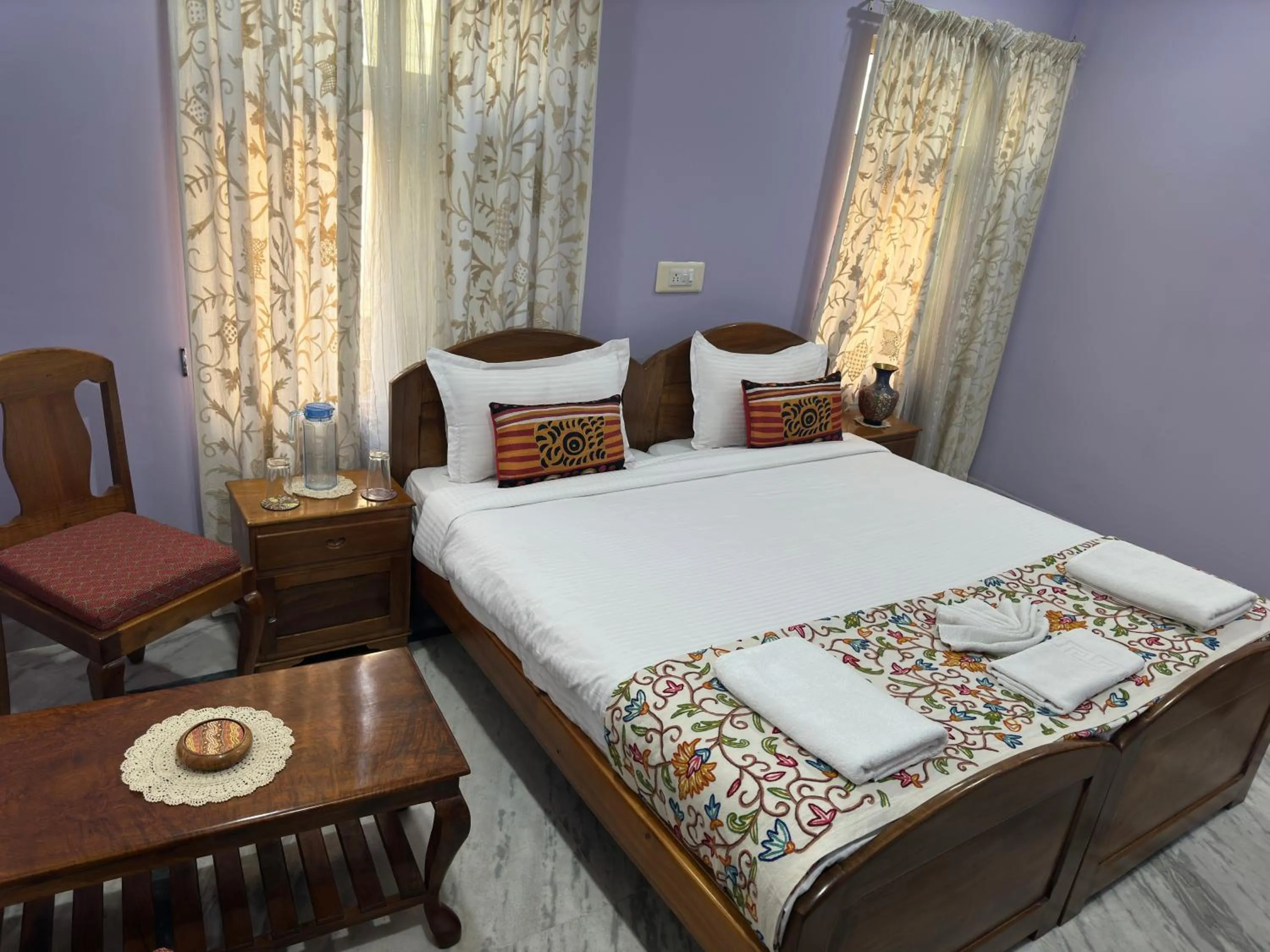 Bed in Jan Mahal