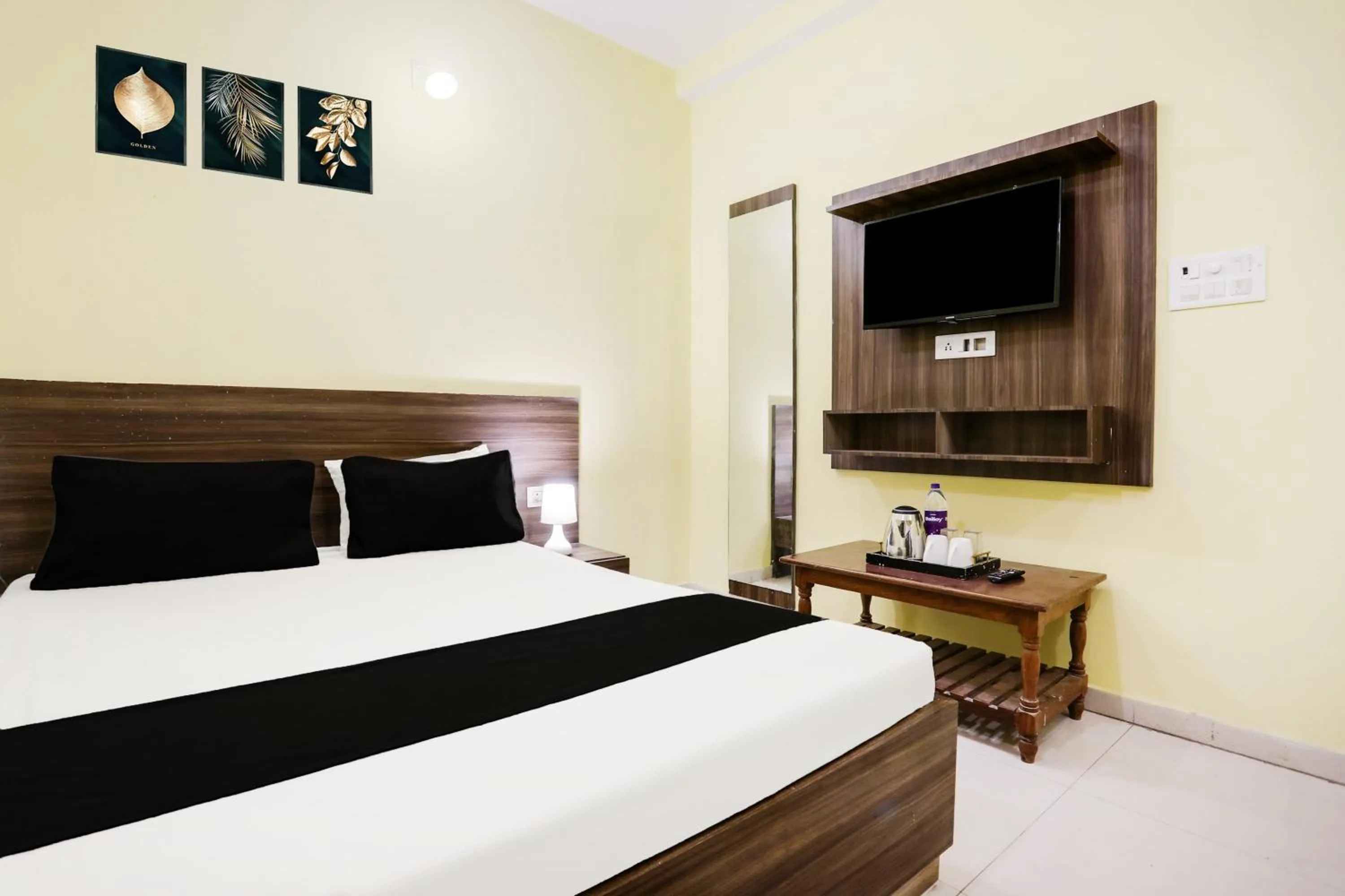 Bedroom, Bed in Hotel O Divisha palace