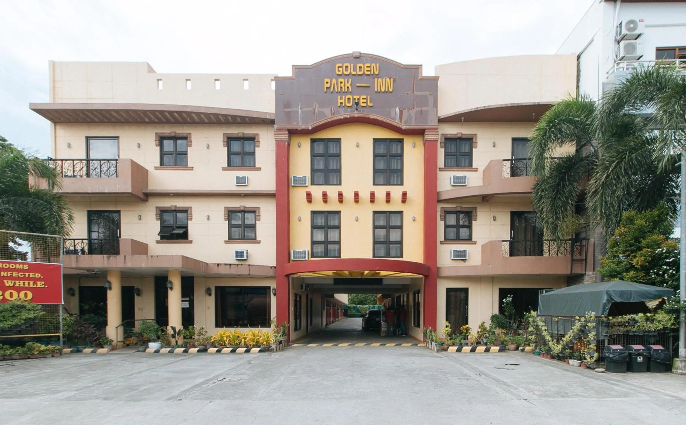 Property building in RedDoorz @ Golden Park Inn La Union