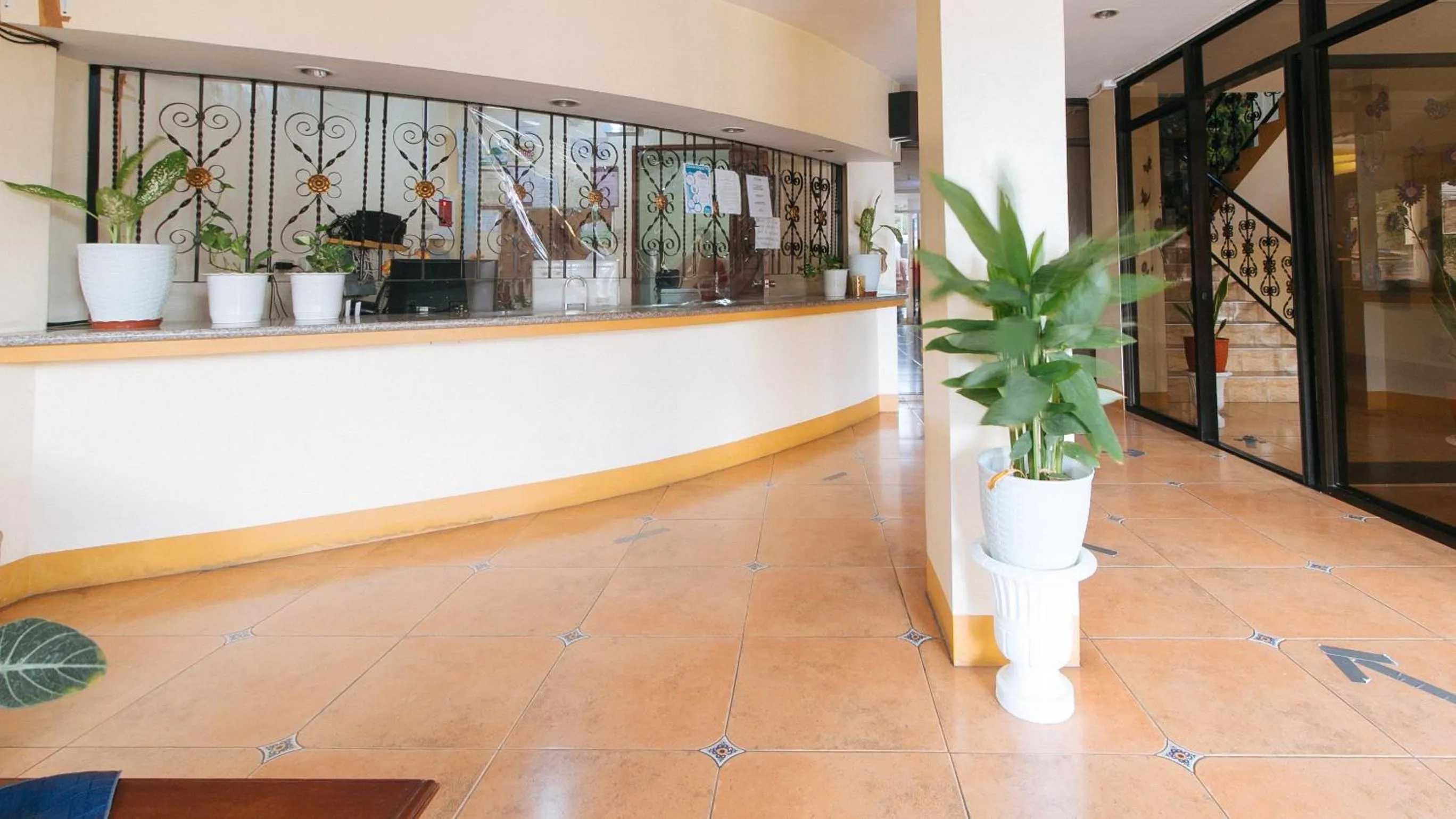 Lobby or reception in RedDoorz @ Golden Park Inn La Union