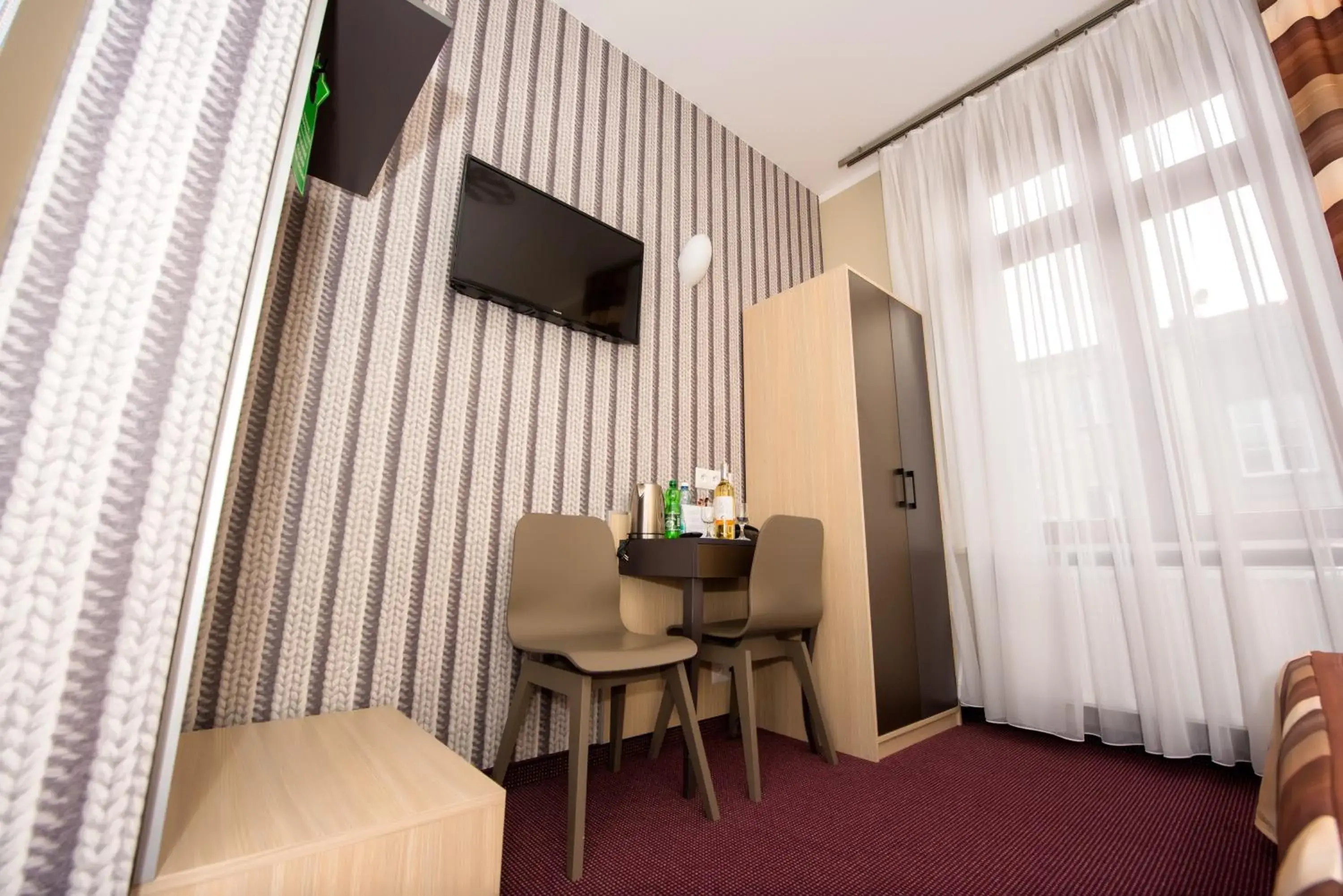 Photo of the whole room, TV/Entertainment Center in Hotel Kazimierz II