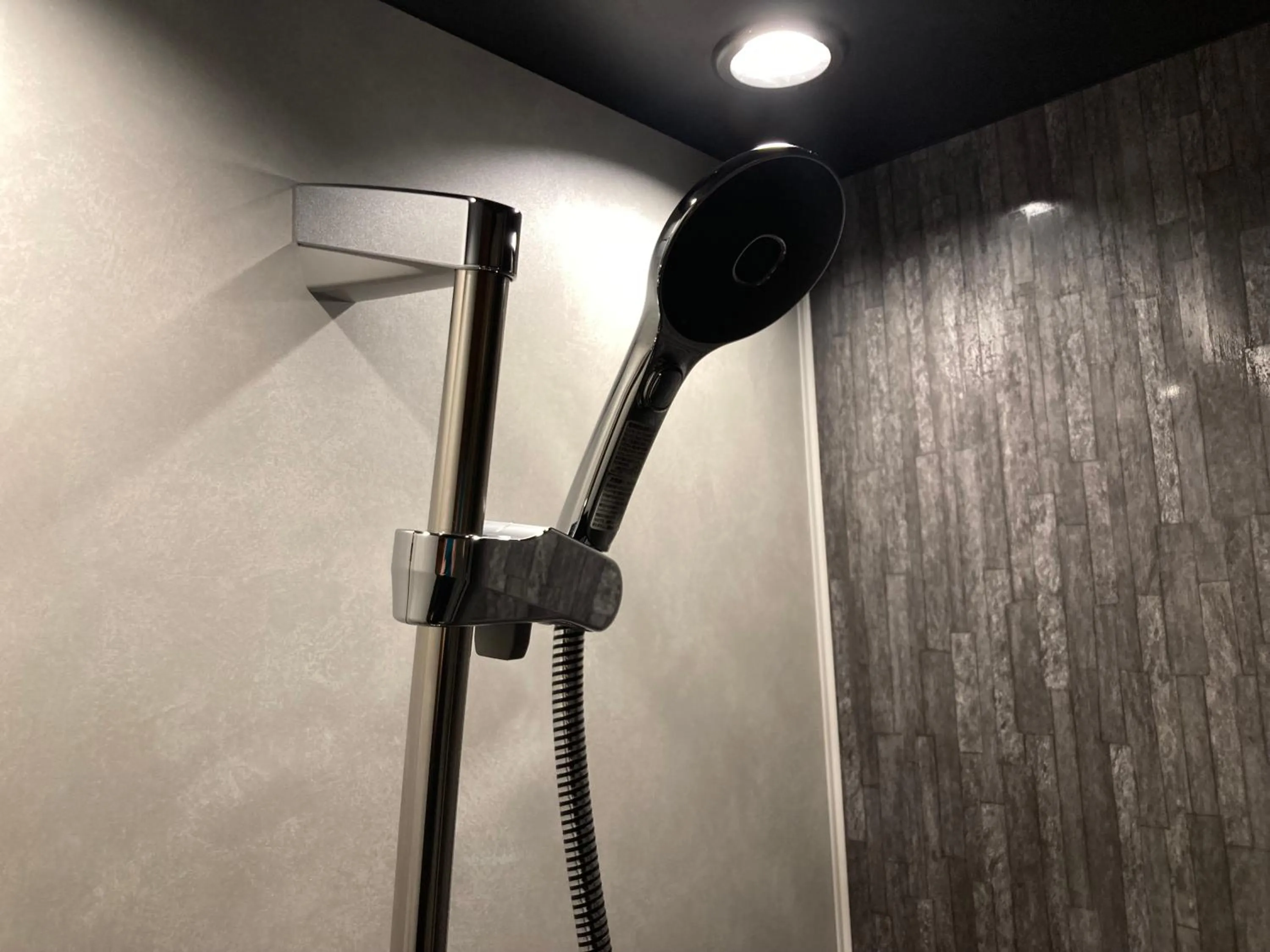 Shower in Urakusatsu TOU