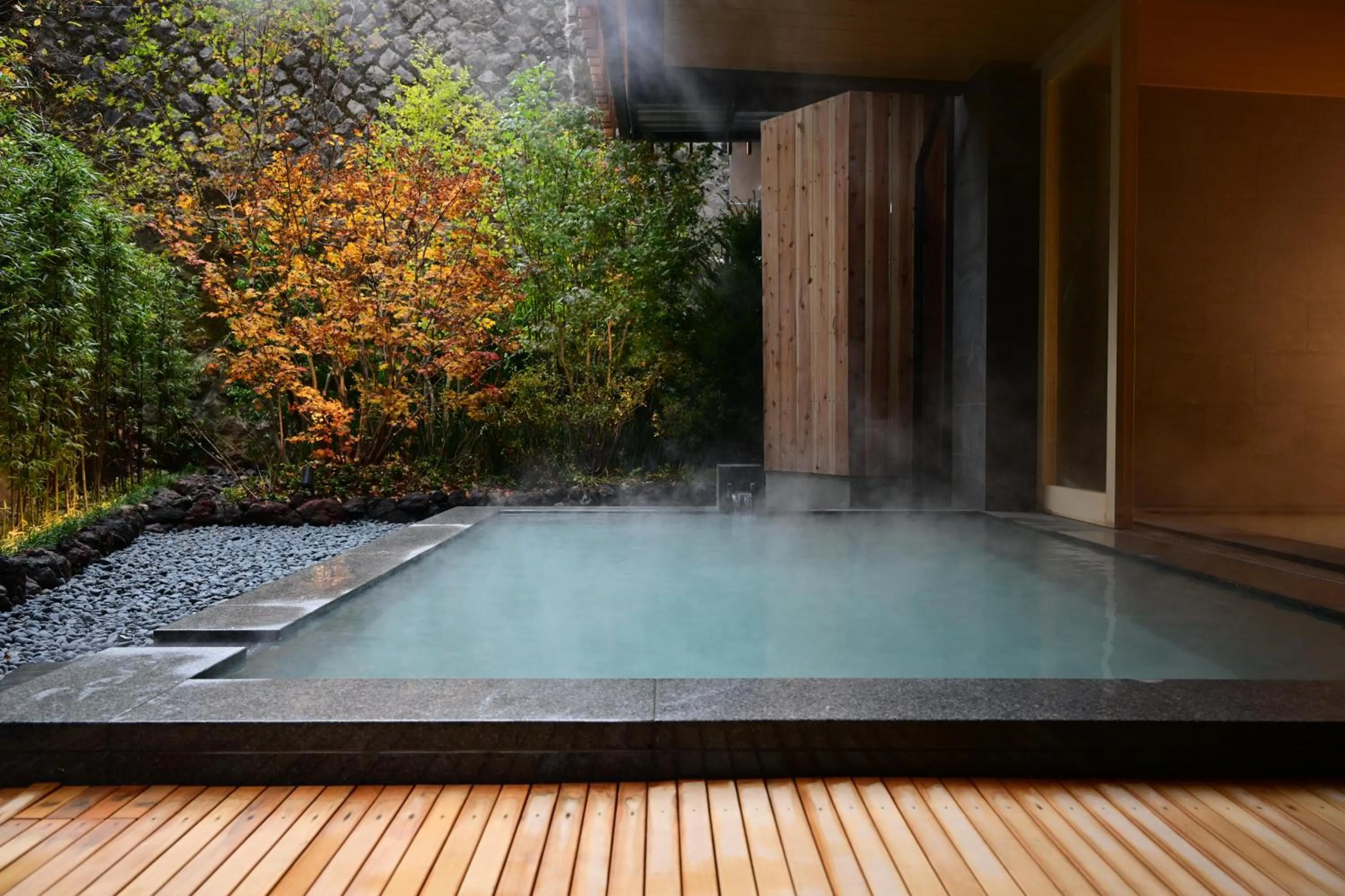 Hot Spring Bath in Urakusatsu TOU