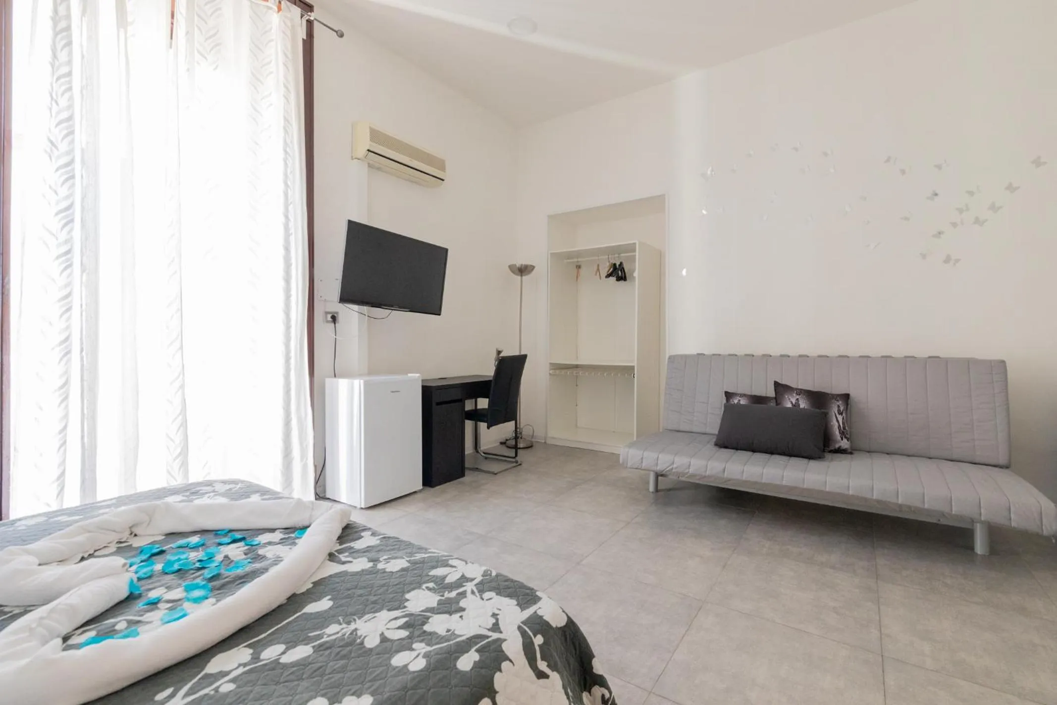 Photo of the whole room, Bed in MADB&B