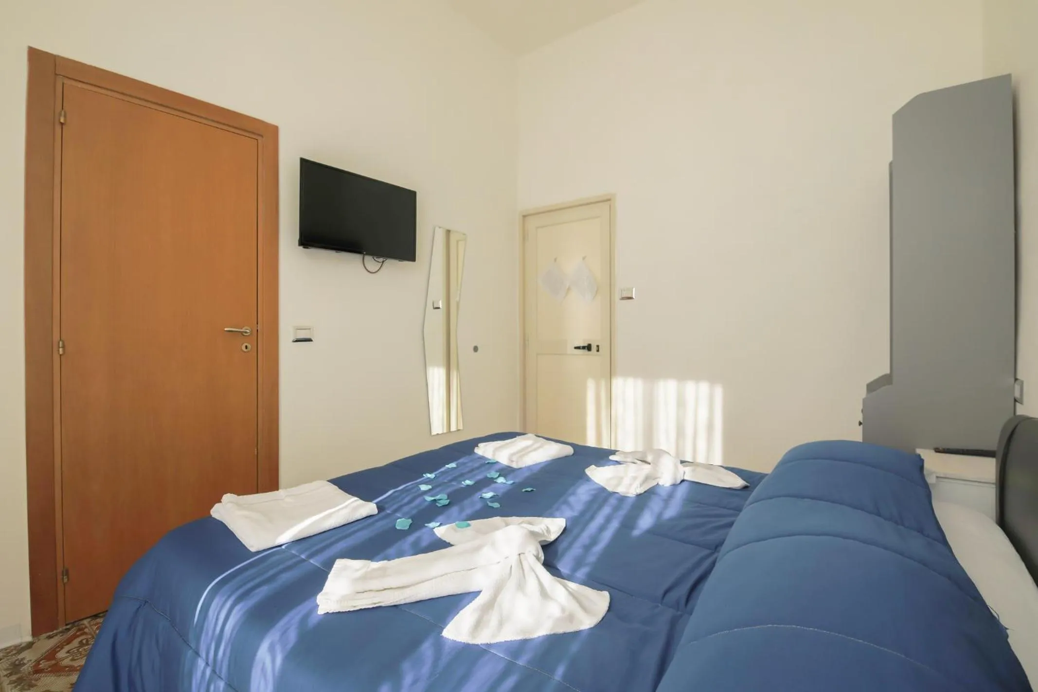 Photo of the whole room, Bed in MADB&B